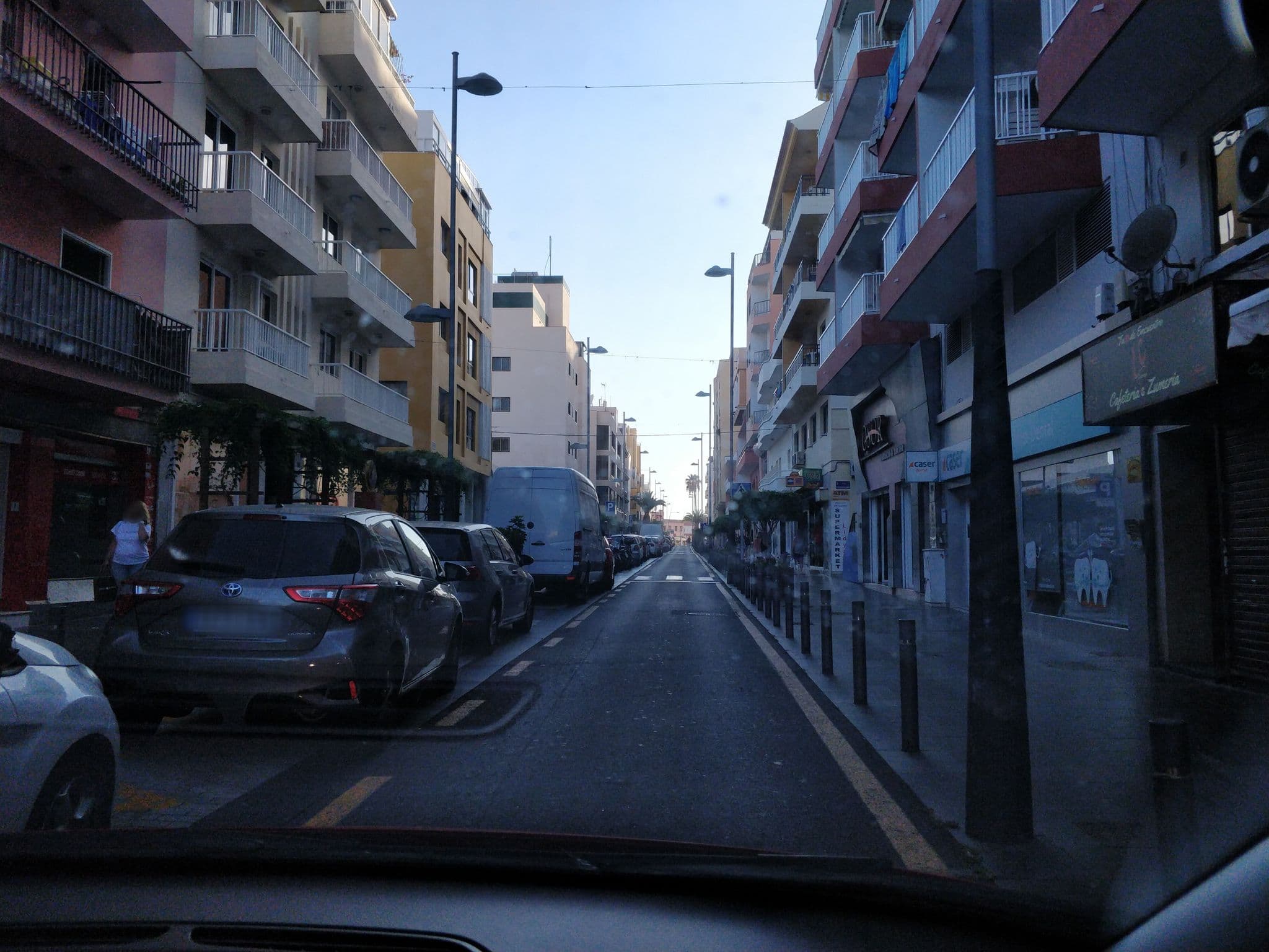 Street view near Edificio Don Antonio, Playa de las Américas — © cronoser (CC BY-SA · Mapillary)
