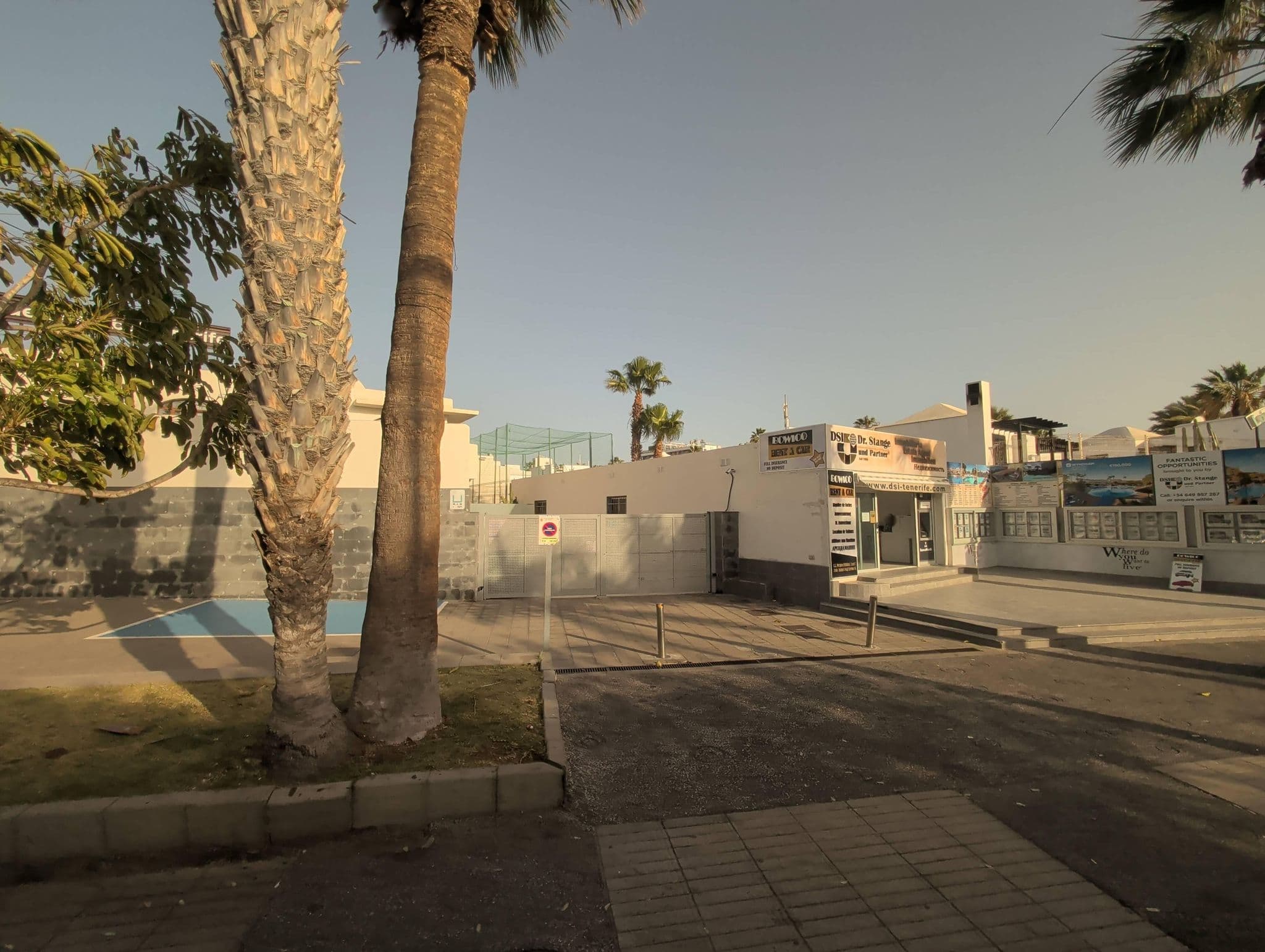 Street view near huisje 153 parque cristobal, Playa de las Américas — © AR88 (CC BY-SA · Mapillary)