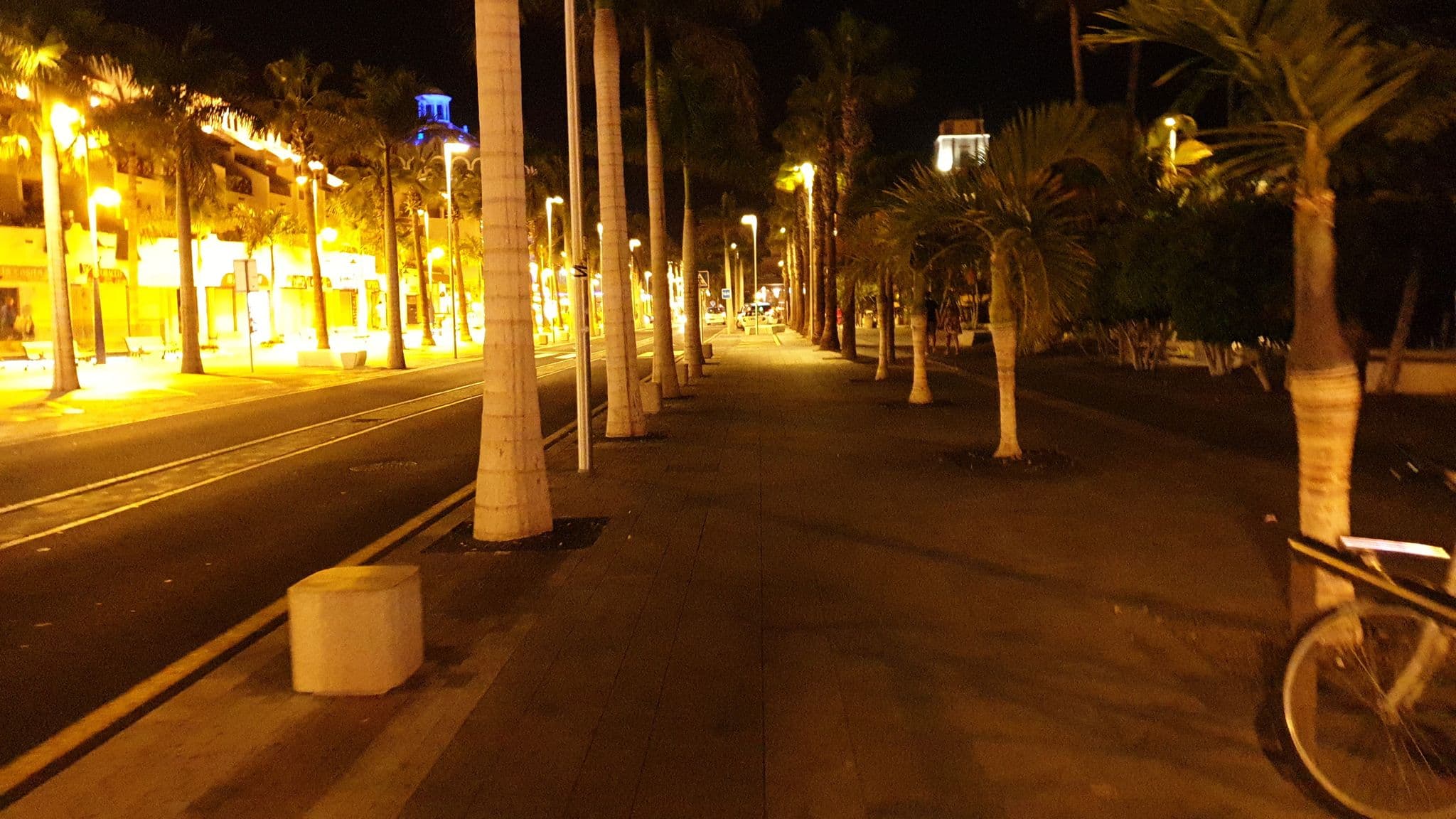 Street view near Park Santiago 3, Playa de las Américas — © aleksasfi (CC BY-SA · Mapillary)