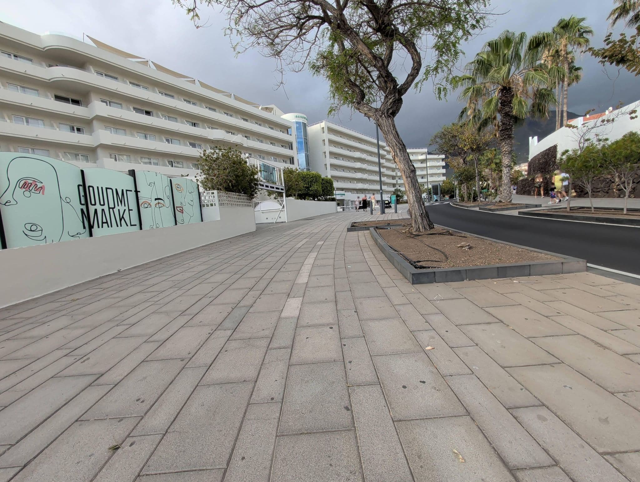 Street view near room 504, Playa de las Américas — © AR88 (CC BY-SA · Mapillary)