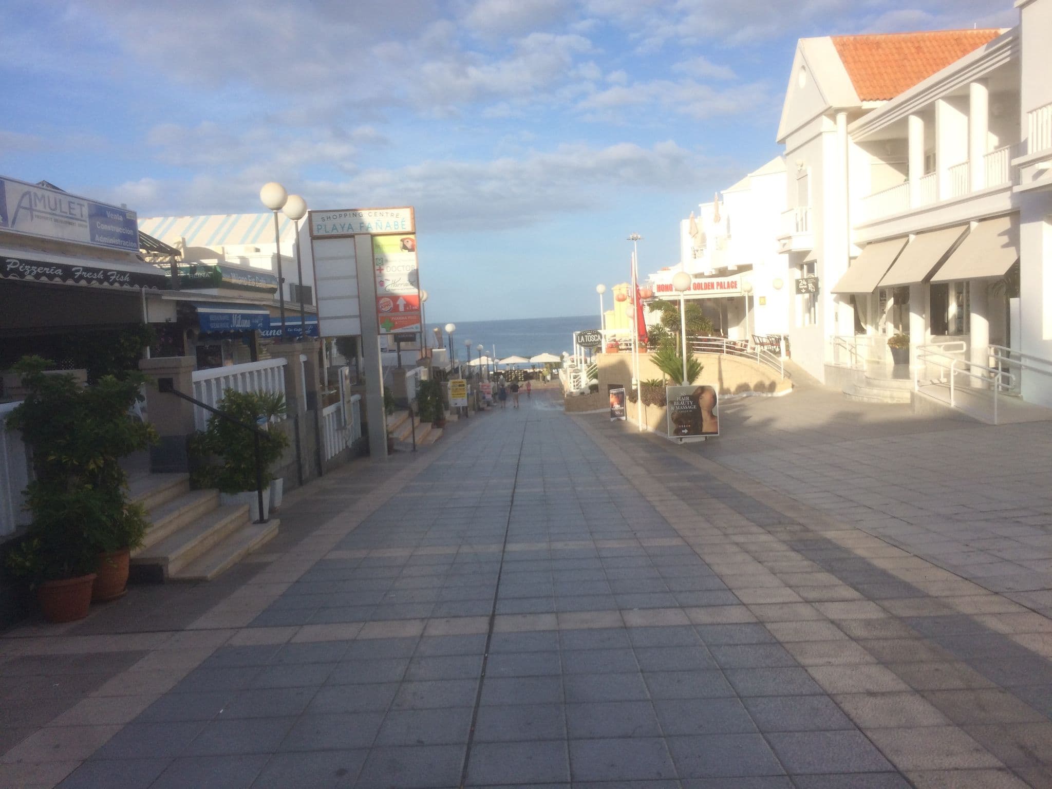 Street view near Hovima 10th Floor, Playa de las Américas — © gmc (CC BY-SA · Mapillary)
