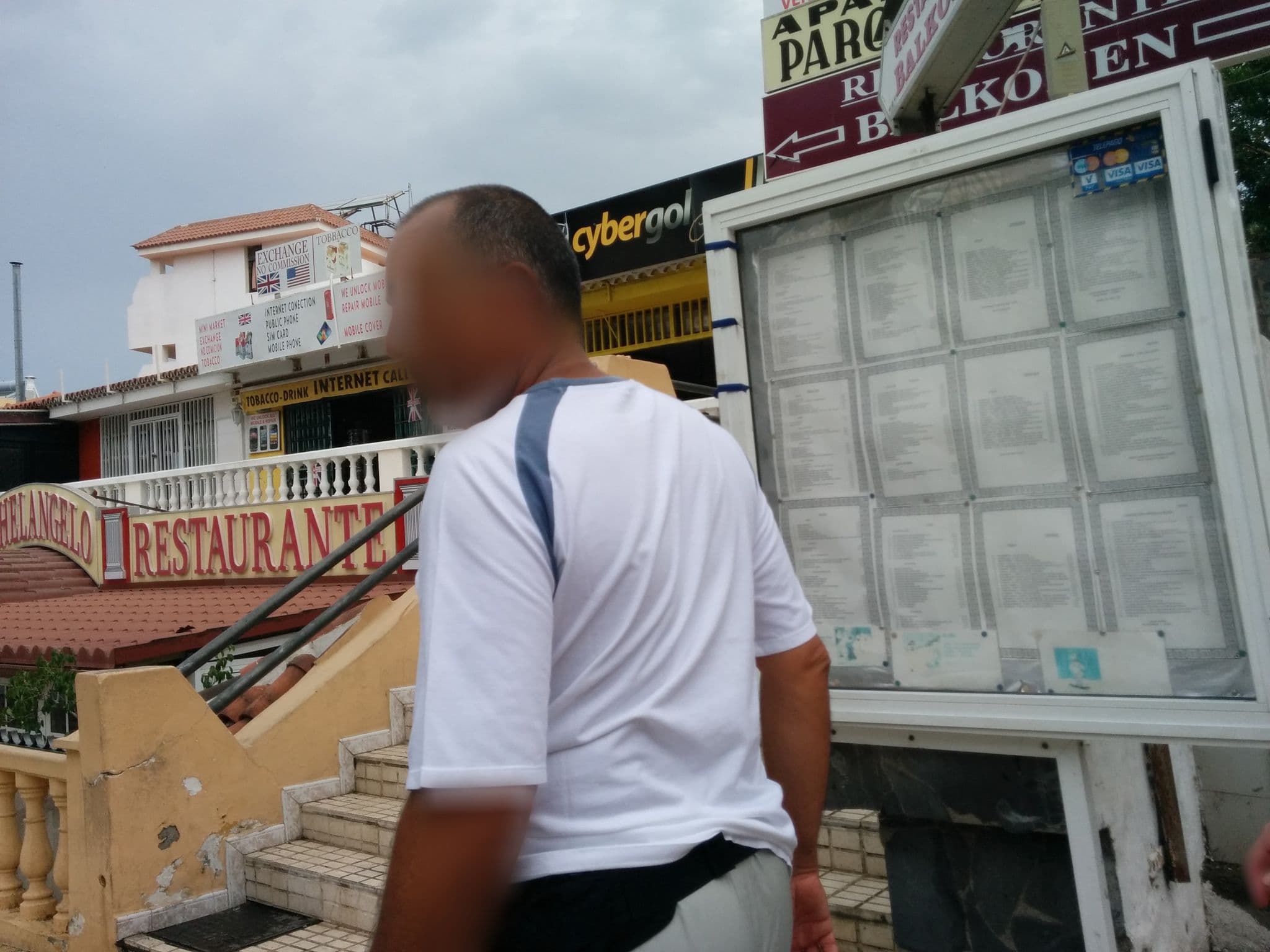 Street view near Apartamentos Parque Cattleya, Playa de las Américas — © rutsky (CC BY-SA · Mapillary)