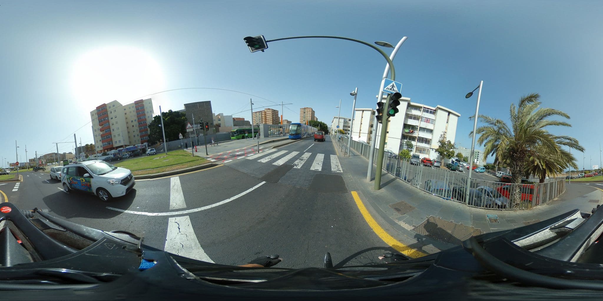 Street view near Carel Hotel, Santa Cruz de Tenerife — © javiersanp (CC BY-SA · Mapillary)