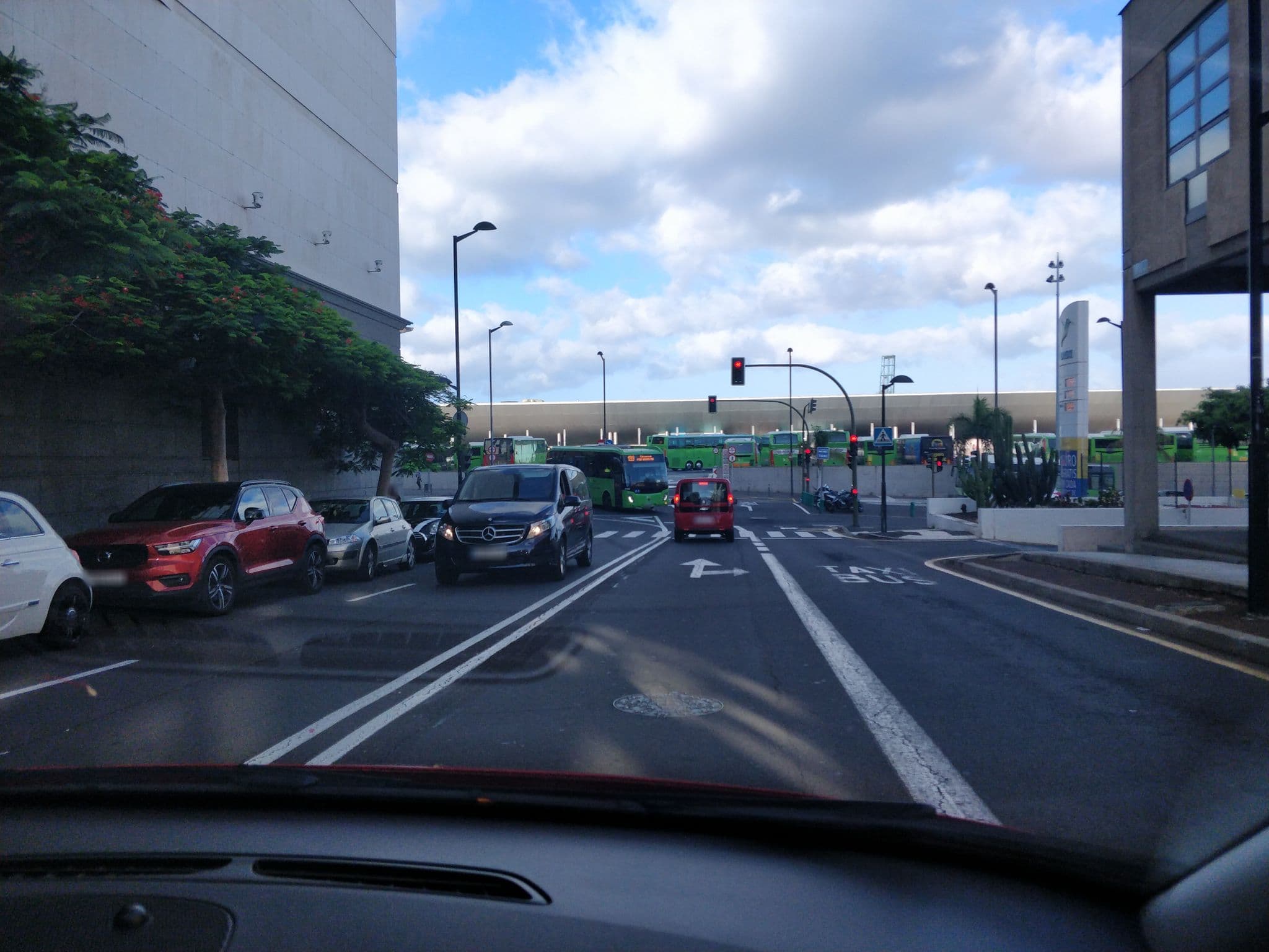 Street view near Archipielago y Turismo, Santa Cruz de Tenerife — © cronoser (CC BY-SA · Mapillary)