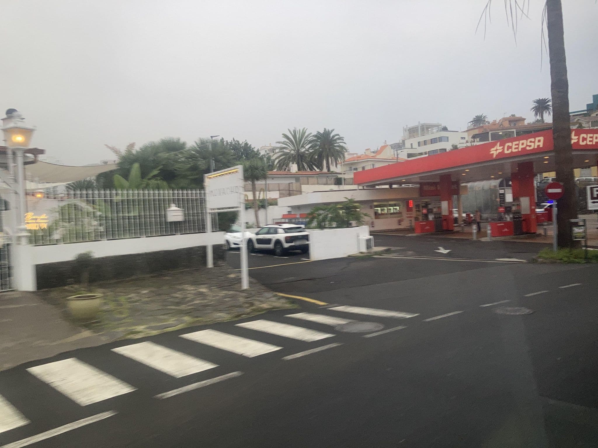 Street view near Apartamentos Chinyero, Puerto de la Cruz — © tasmaniadevil (CC BY-SA · Mapillary)