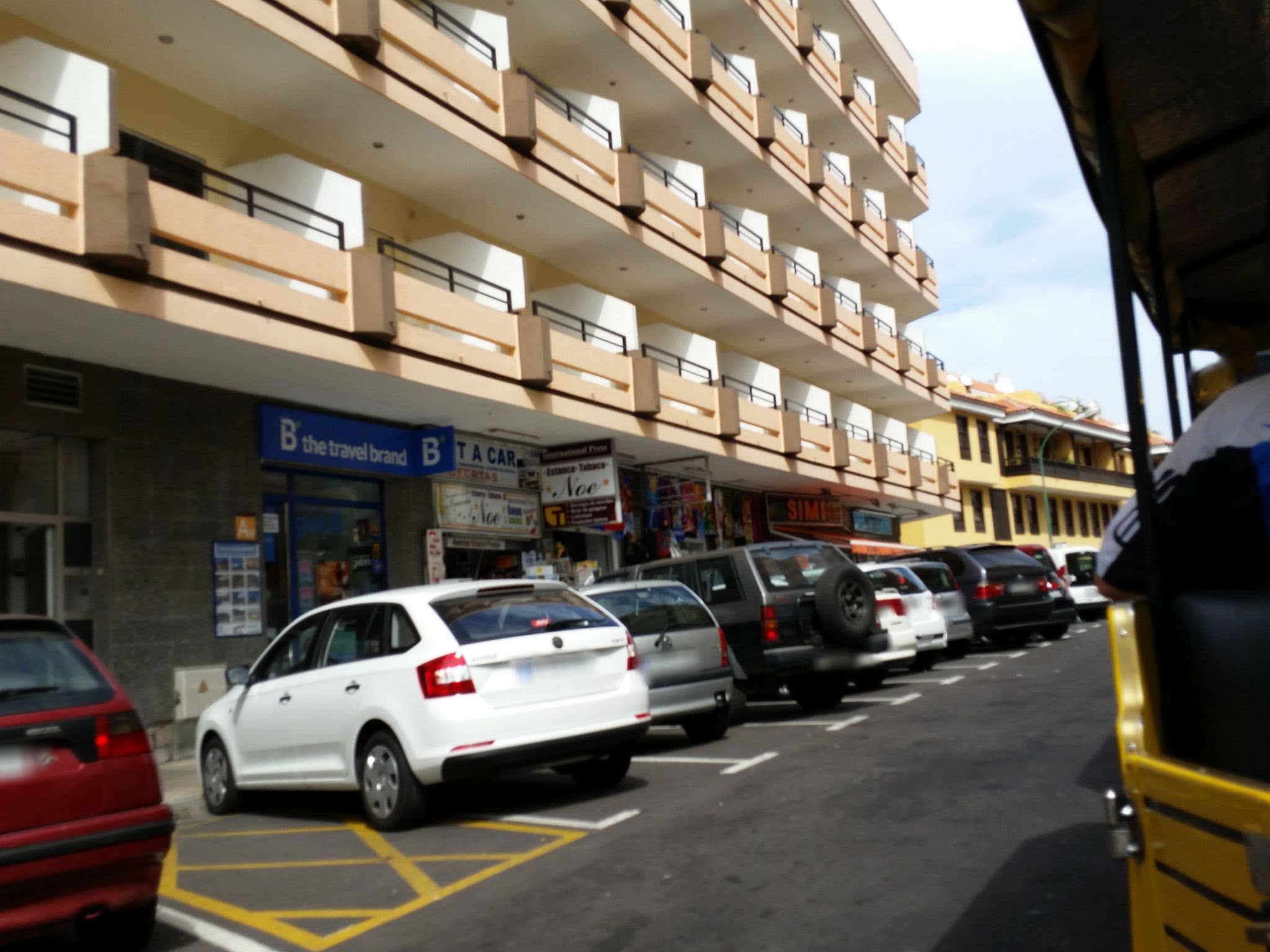 Street view near Dania Park, Puerto de la Cruz — © joachim_mueller (CC BY-SA · Mapillary)
