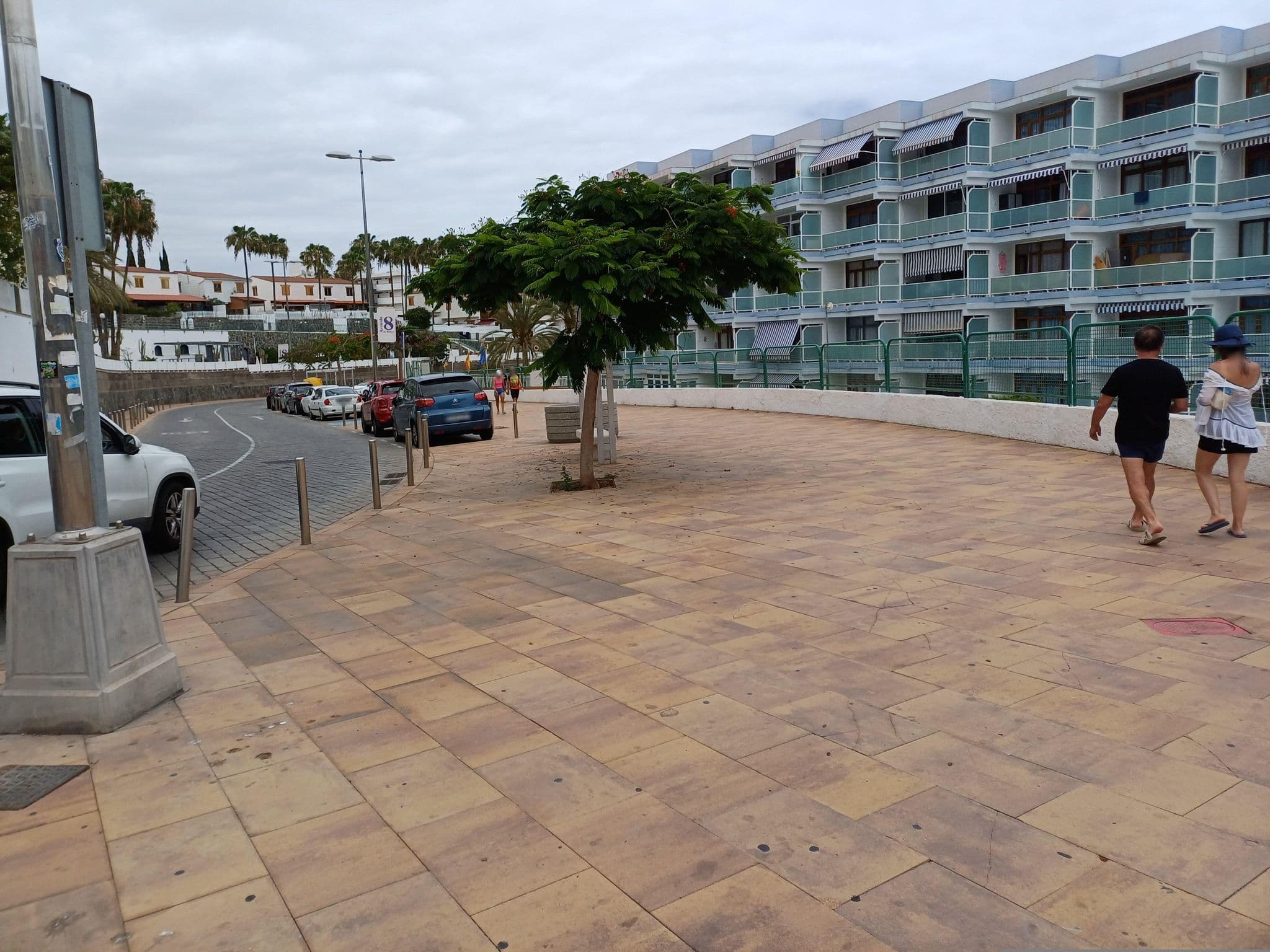 Street view near Apartamentos Doncel, Playa del Ingles — © qungo (CC BY-SA · Mapillary)