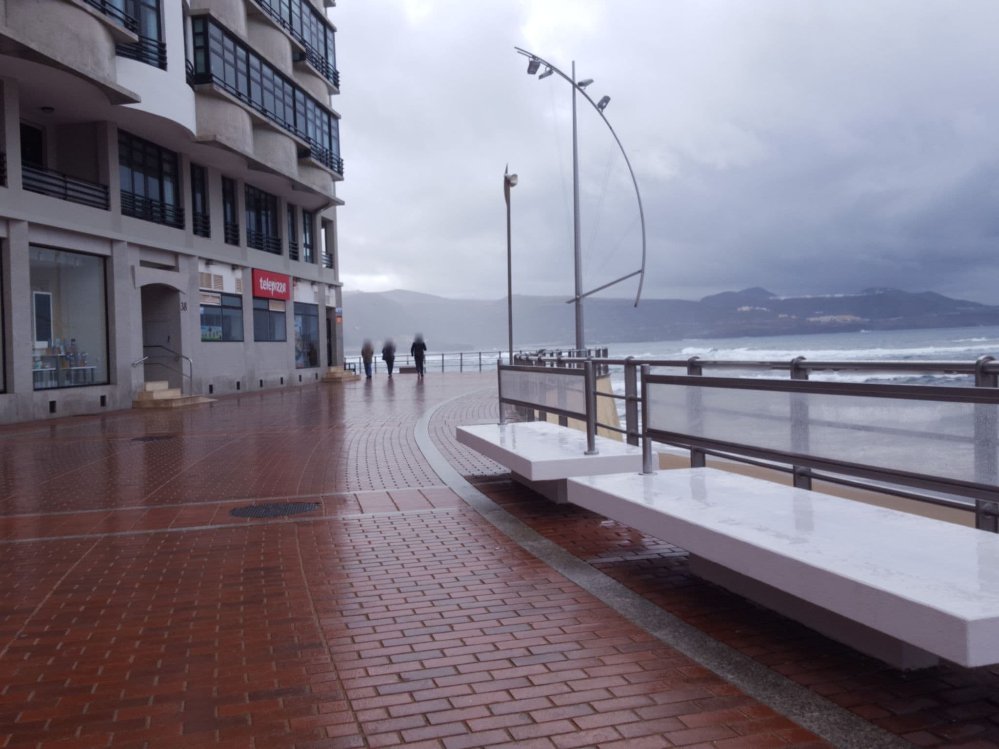 Street view near Apartamentos Vista Mar las Canteras, Centro — © smoesmoesmoe (CC BY-SA · Mapillary)
