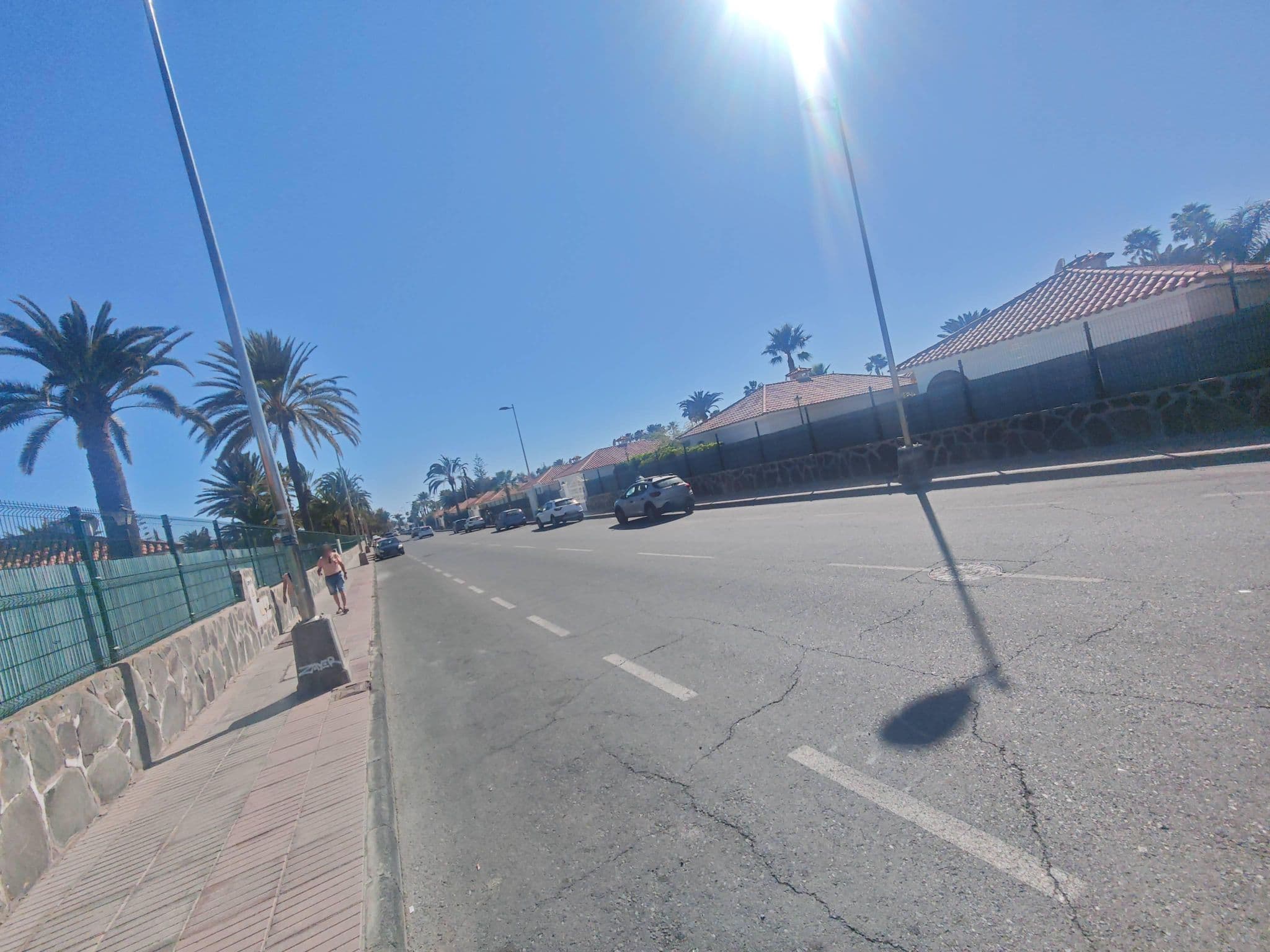Street view near Sun Club, Playa del Ingles — © qungo (CC BY-SA · Mapillary)