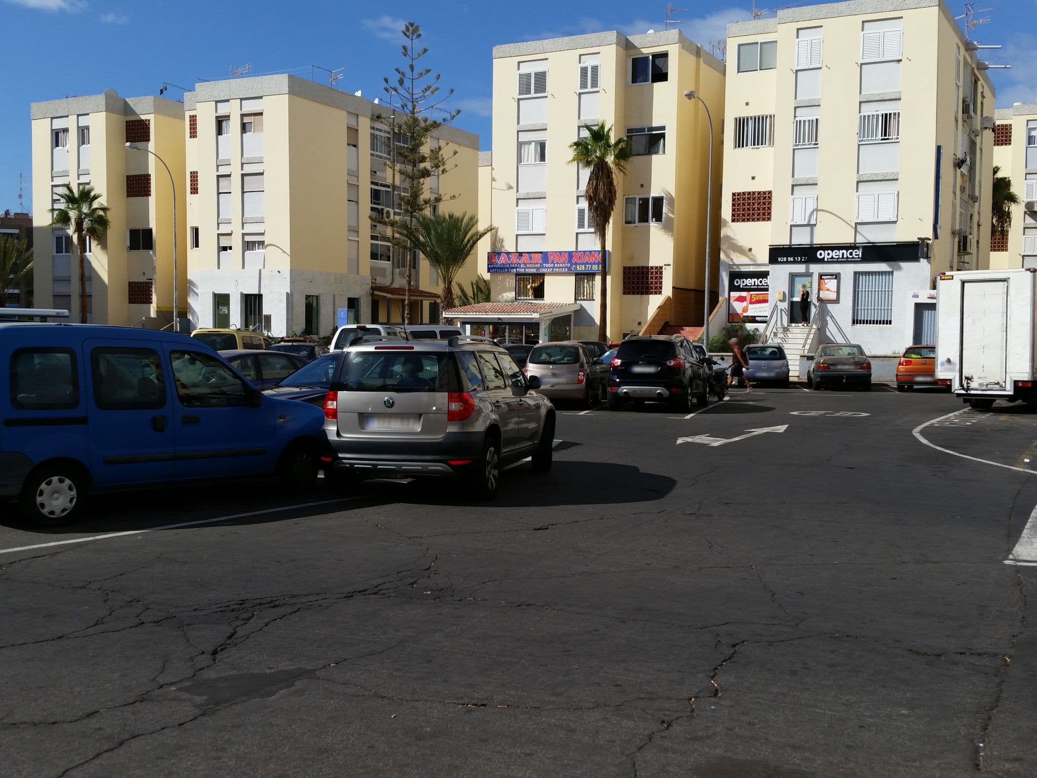 Street view near Hostal Casa de Huéspedes San Fernando, Maspalomas — © taxen (CC BY-SA · Mapillary)