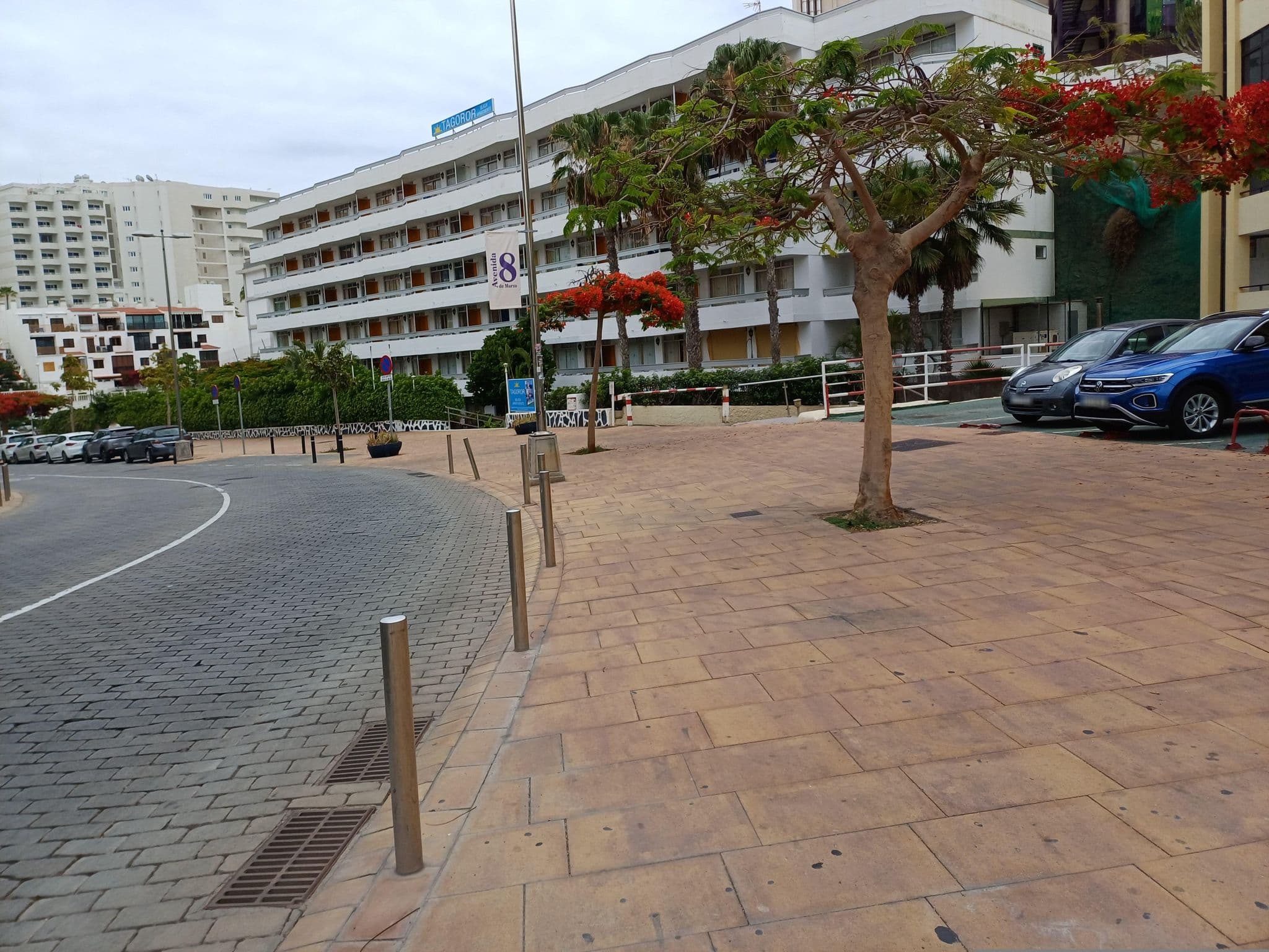Street view near sandy beach hotel room 142, Playa del Ingles — © qungo (CC BY-SA · Mapillary)