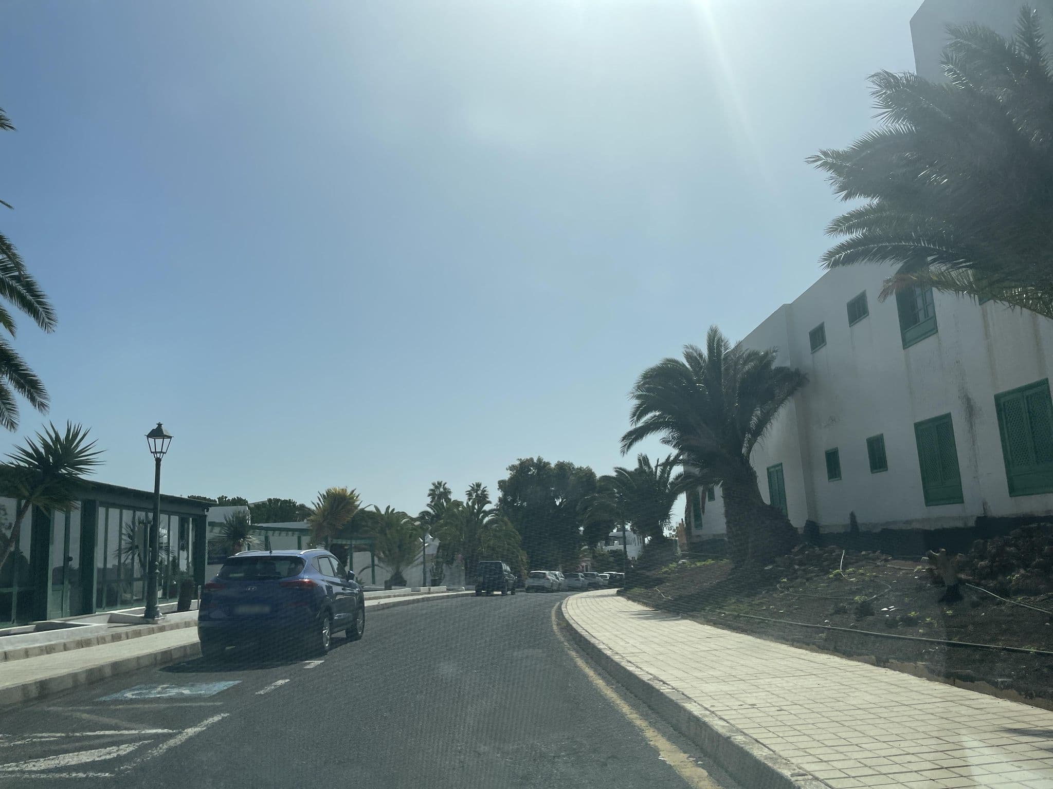 Street view near Apartamentos Guarapo, Costa Teguise — © tumblecow (CC BY-SA · Mapillary)