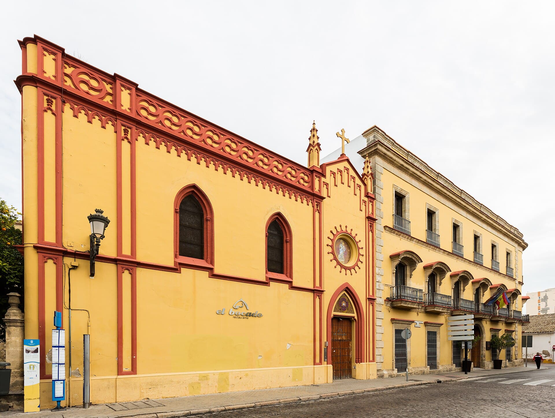 Itaca Hotel Jerez**** (via Wikimedia Commons, CC BY-SA 4.0)