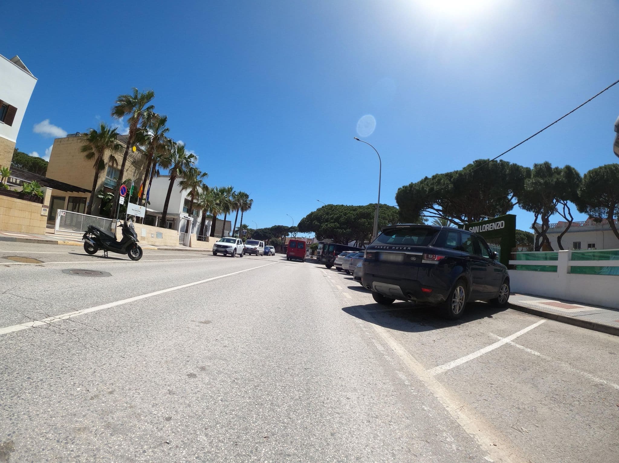 Street view near Apartahotel Novo Sancti Petri, Chiclana de la Frontera — © Langfahrer (CC BY-SA · Mapillary)