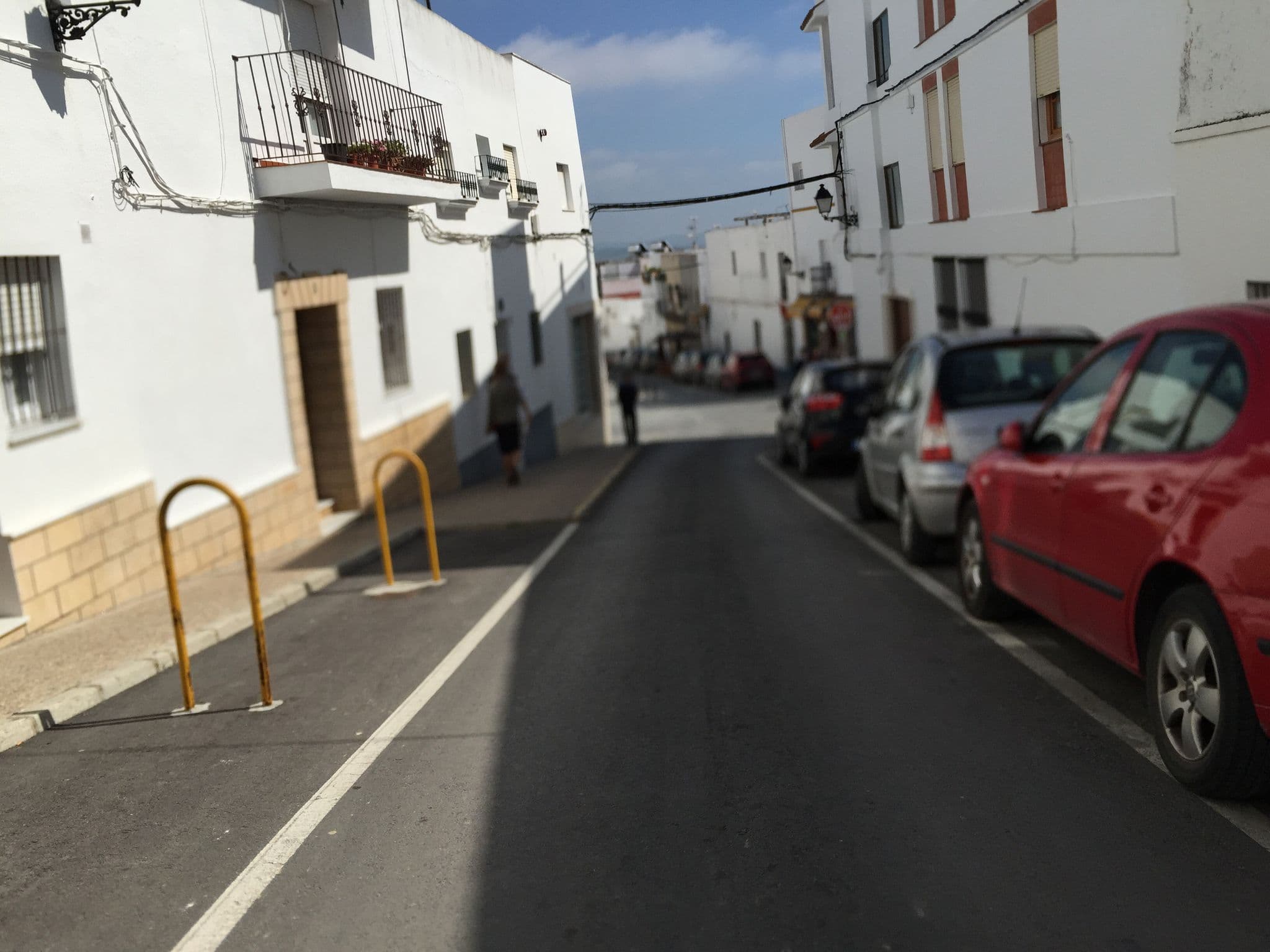 Street view near hostal extramuros, Conil de la Frontera — © flidolin (CC BY-SA · Mapillary)