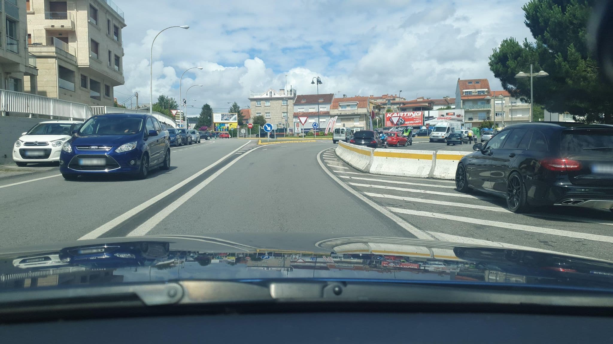 Street view near Apartamentos Ton, Portonovo — © pablolampon (CC BY-SA · Mapillary)