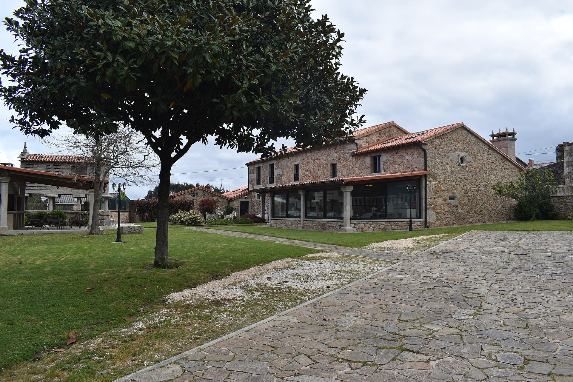 Casa de Lema (via Wikimedia Commons, CC BY-SA 4.0)