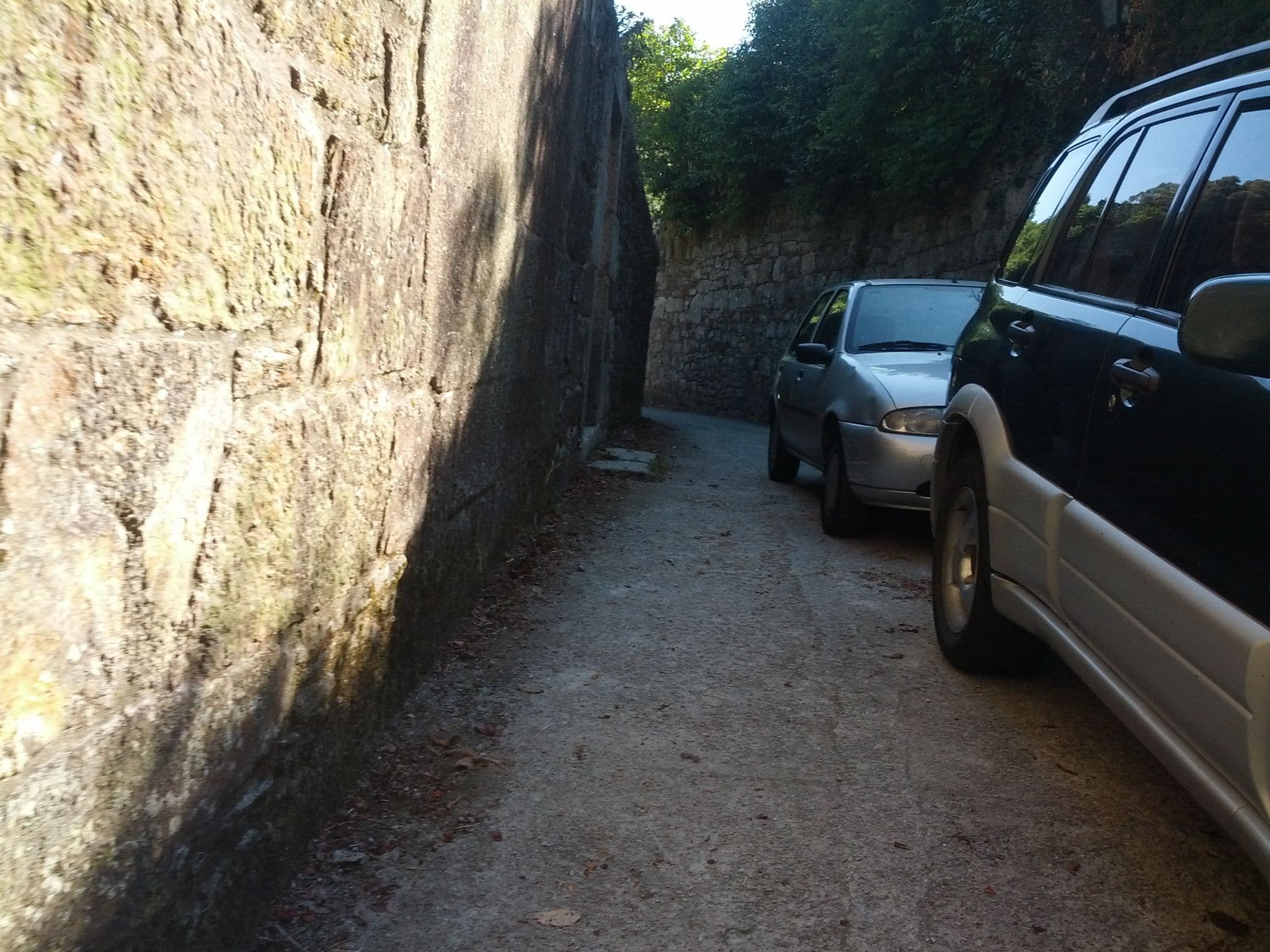 Street view near Ponte Sarela, Santiago de Compostela — © picholeiro (CC BY-SA · Mapillary)