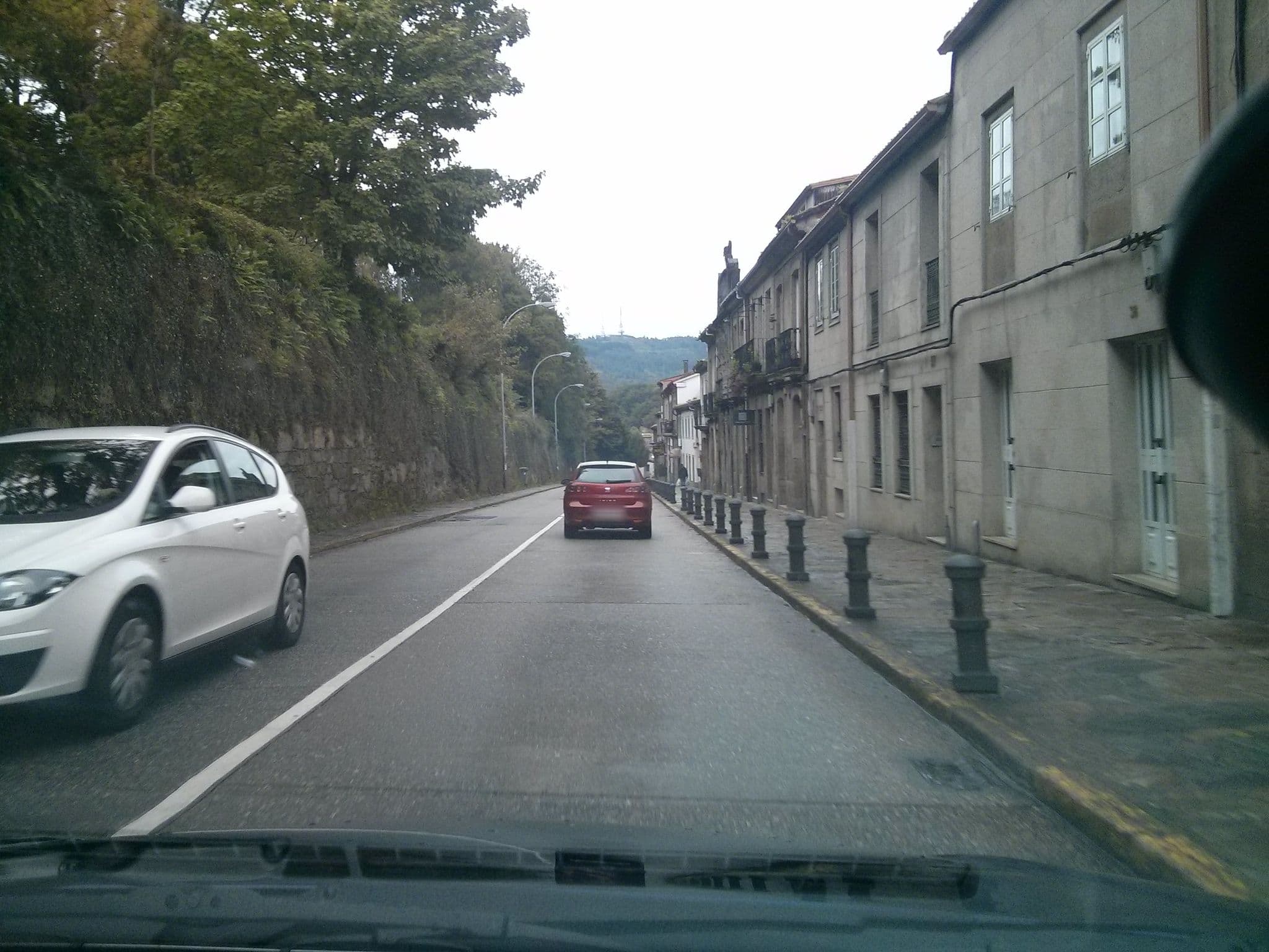 Street view near Pension Nebraska, Santiago de Compostela — © fpsampayo (CC BY-SA · Mapillary)