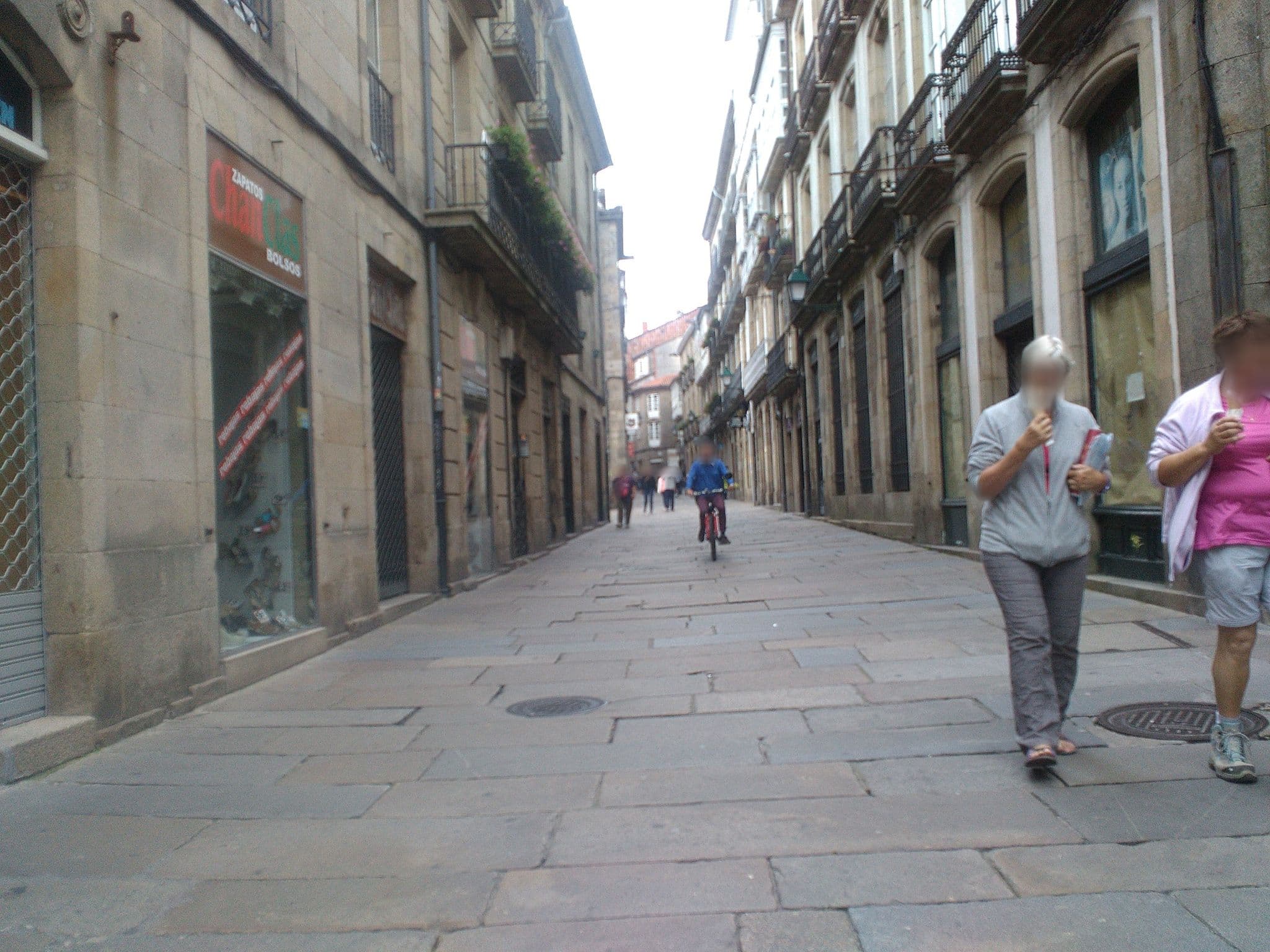 Street view near Badalada, Santiago de Compostela — © robertogeb (CC BY-SA · Mapillary)