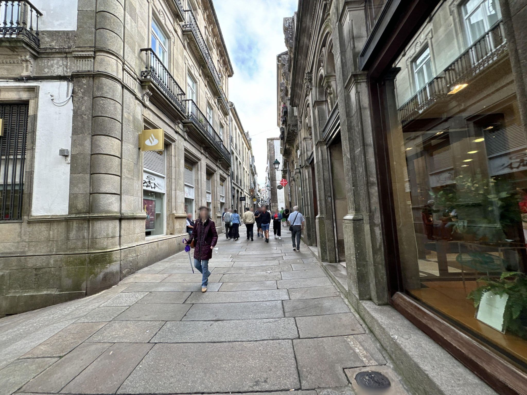 Street view near Pensión Pazo de Agra, Santiago de Compostela — © filipb (CC BY-SA · Mapillary)