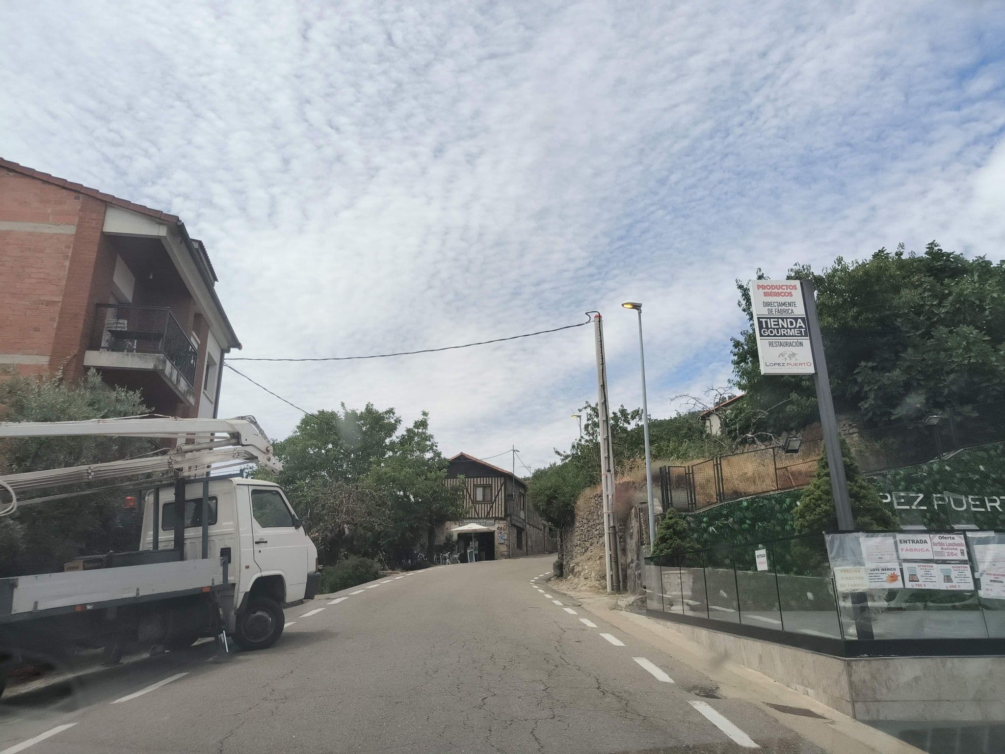 Street view near El Humilladero, La Alberca — © sanchi (CC BY-SA · Mapillary)