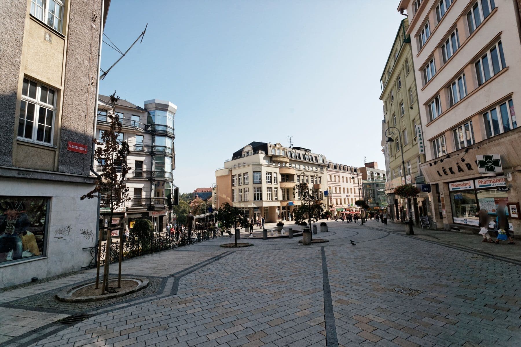 Street view near Apartmán Maxmilián, Karlovy Vary — © txllxt (CC BY-SA · Mapillary)