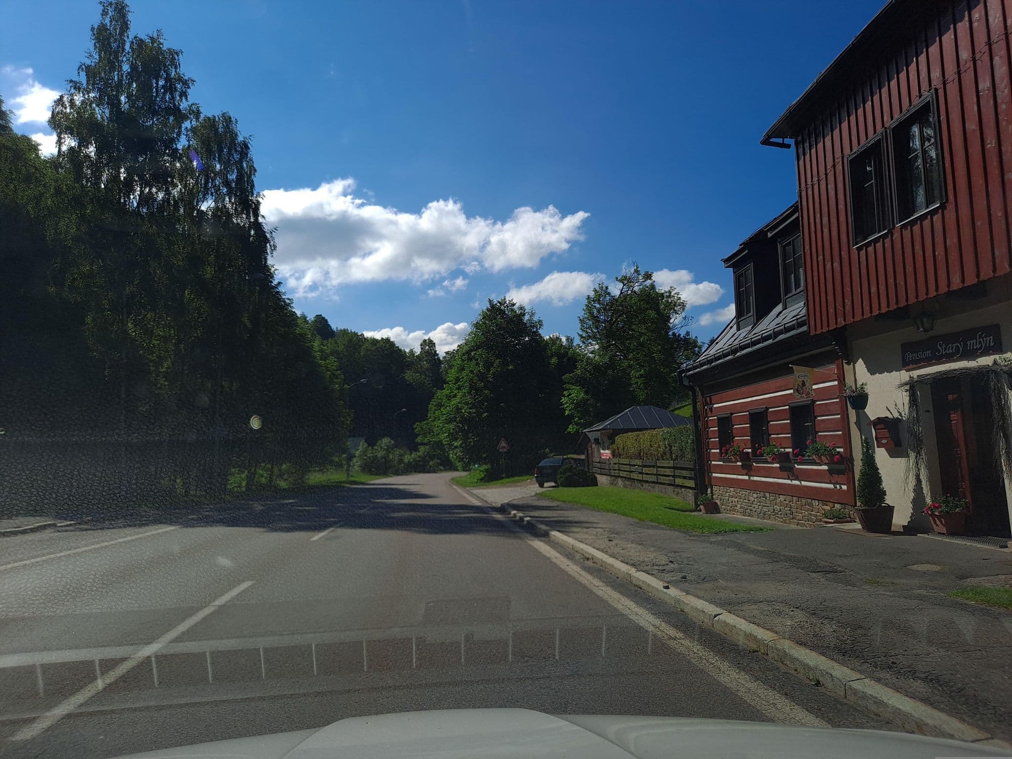 Street view near Starý mlýn, Svoboda nad Úpou — © gob (CC BY-SA · Mapillary)