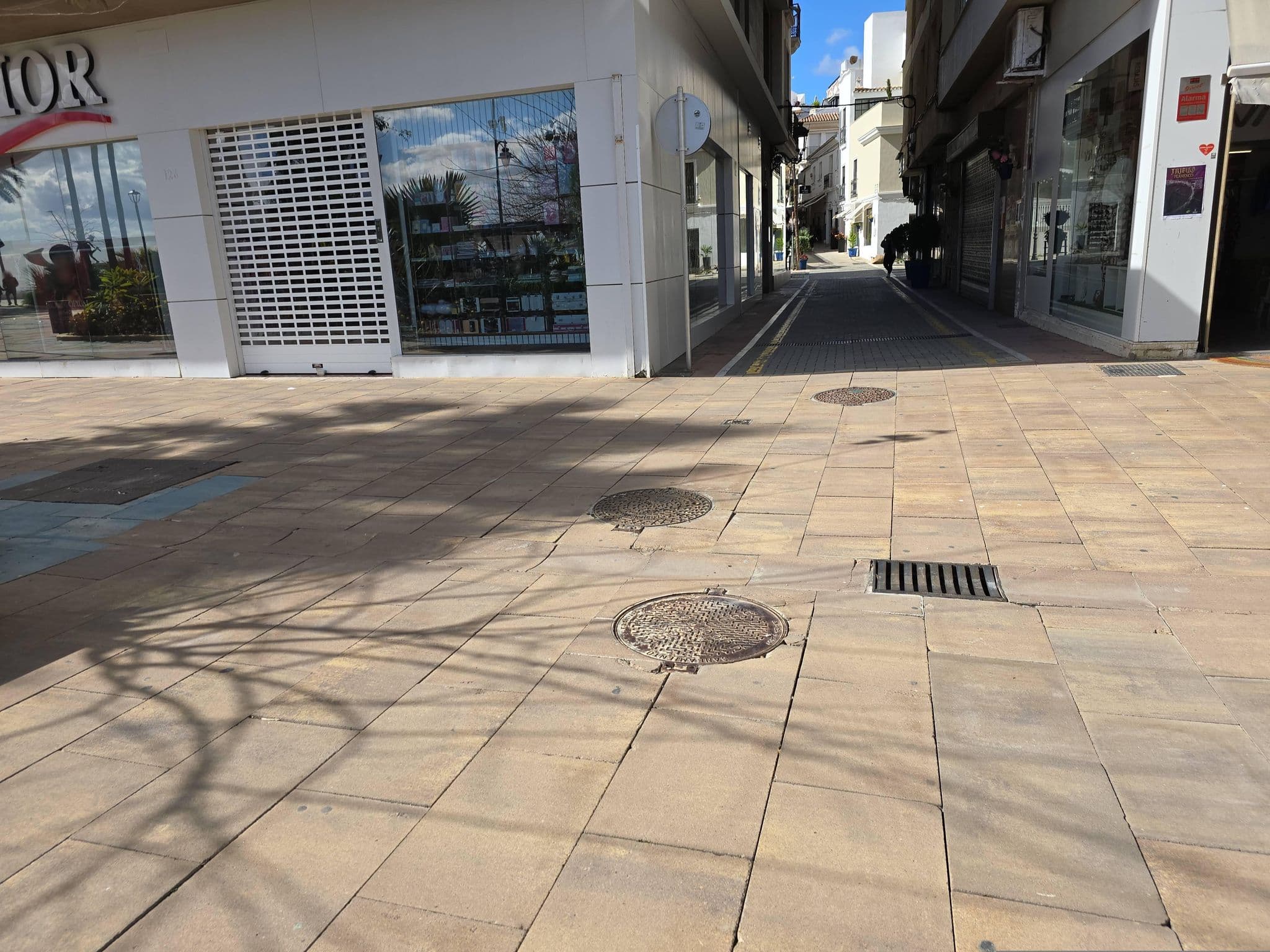 Street view near Hotelera Padron, Estepona — © filipc (CC BY-SA · Mapillary)