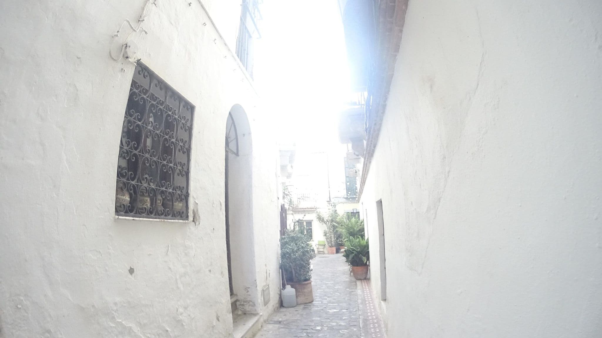 Street view near La Casa Amarilla, Tarifa — © robertogeb (CC BY-SA · Mapillary)