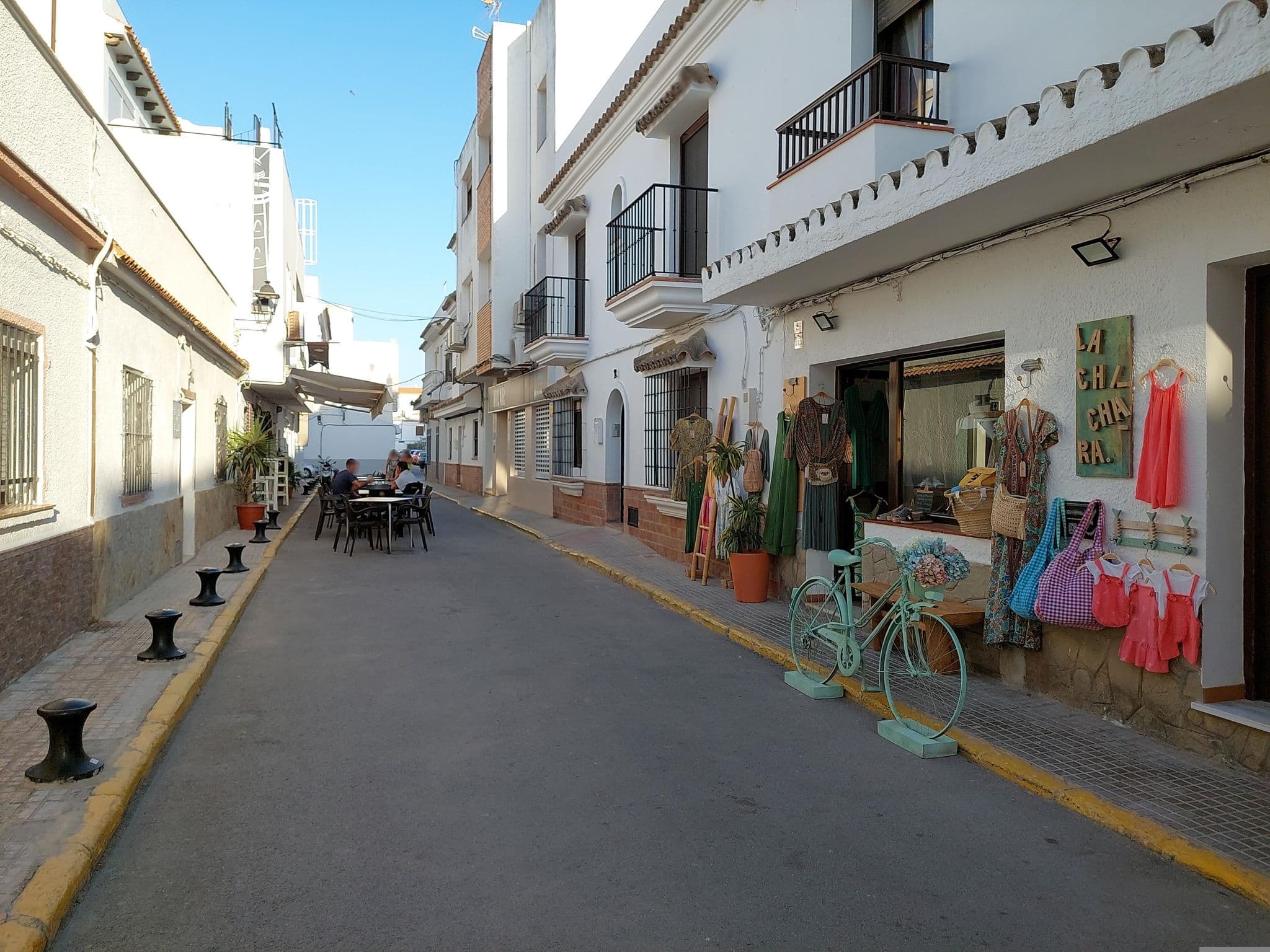Street view near Apartamentos Cervantes, Zahara de los Atunes — © robertogeb (CC BY-SA · Mapillary)