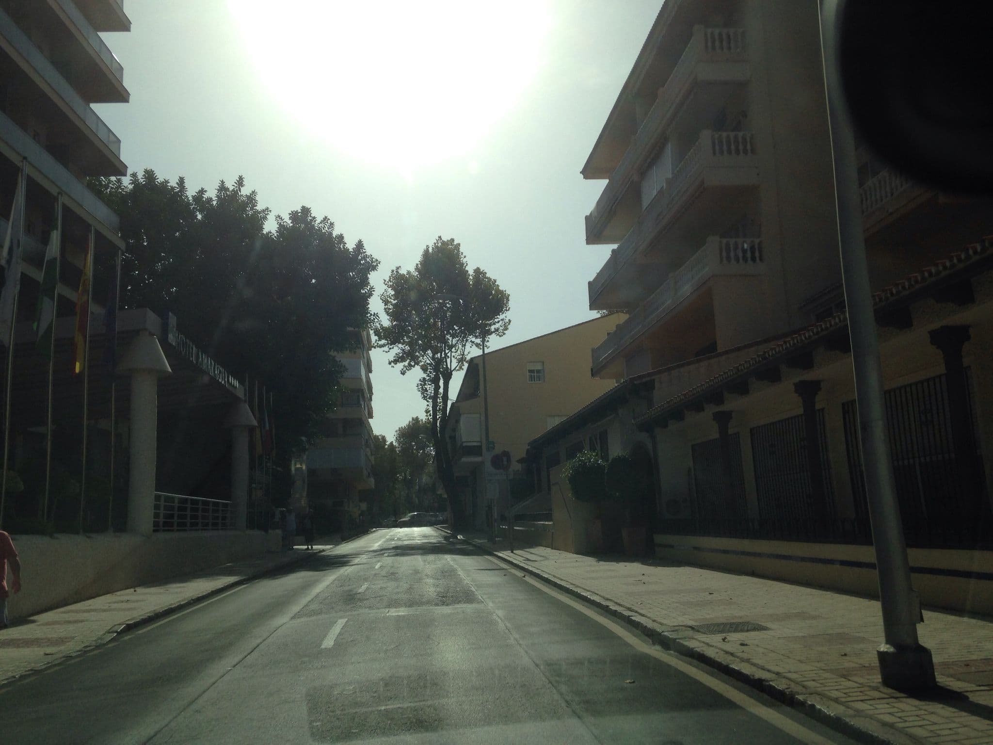 Street view near Hotel Amaragua, Torremolinos — © klaberlang (CC BY-SA · Mapillary)