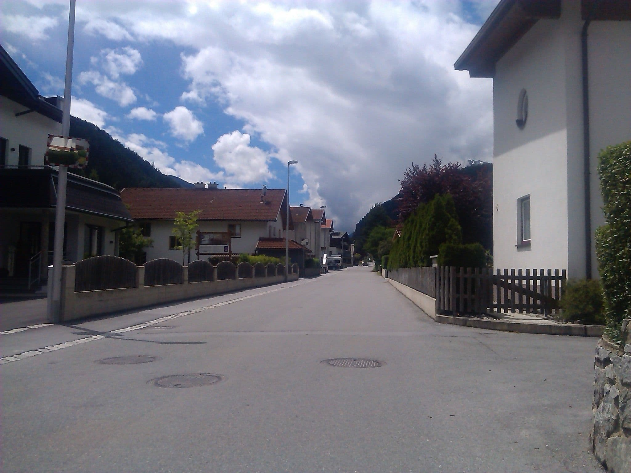 Street view near Apart Cäcilia, Ried im Oberinntal — © changchun1 (CC BY-SA · Mapillary)