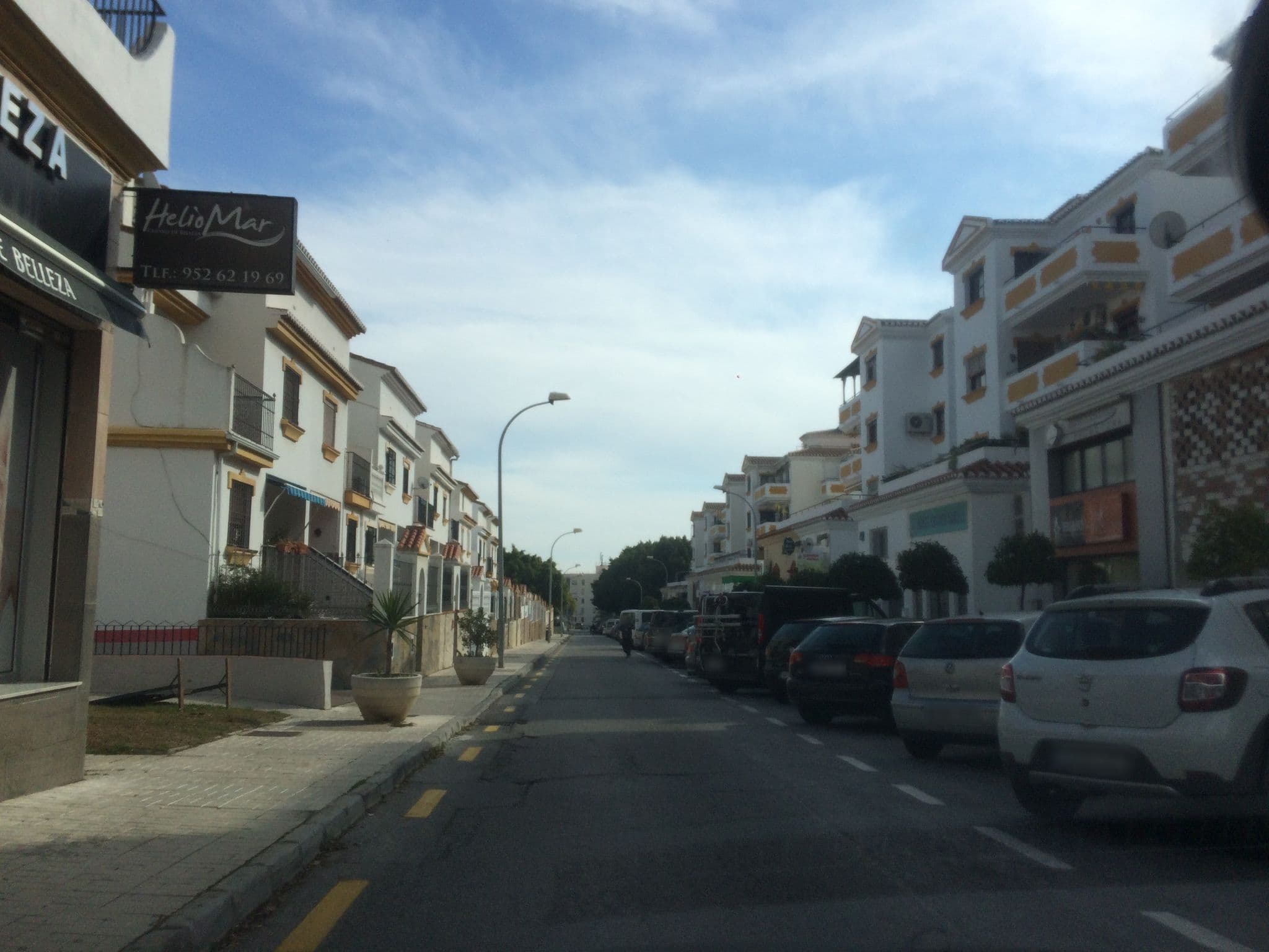 Street view near Hostal Julia, Torremolinos — © klaberlang (CC BY-SA · Mapillary)
