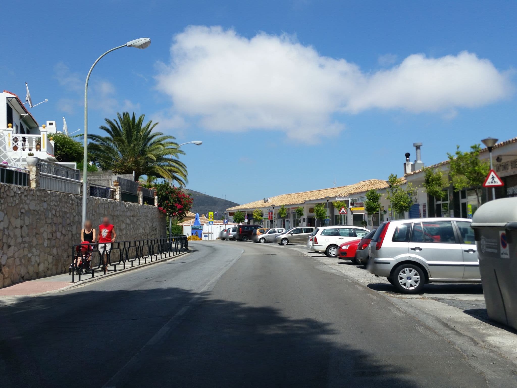 Street view near Doce Lunas Beauchic, Benalmádena — © jaakkoh (CC BY-SA · Mapillary)
