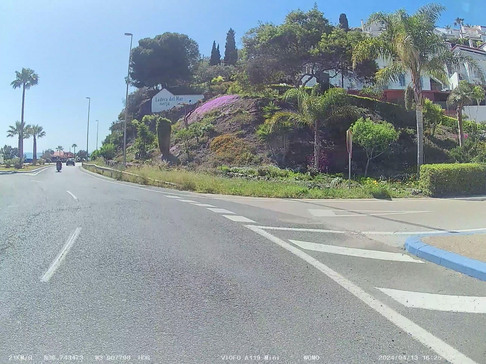 Street view near Ladera del Mar, Nerja — © soulcover (CC BY-SA · Mapillary)