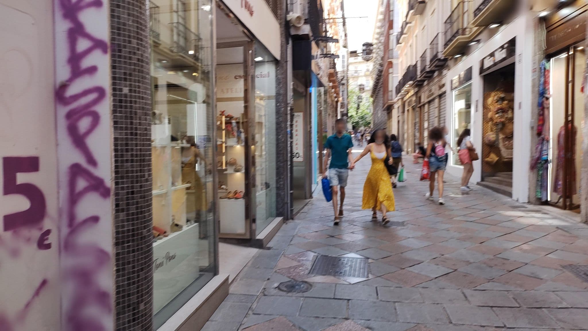 Street view near Apartamentos Ilíberis, Granada — © rsandu (CC BY-SA · Mapillary)