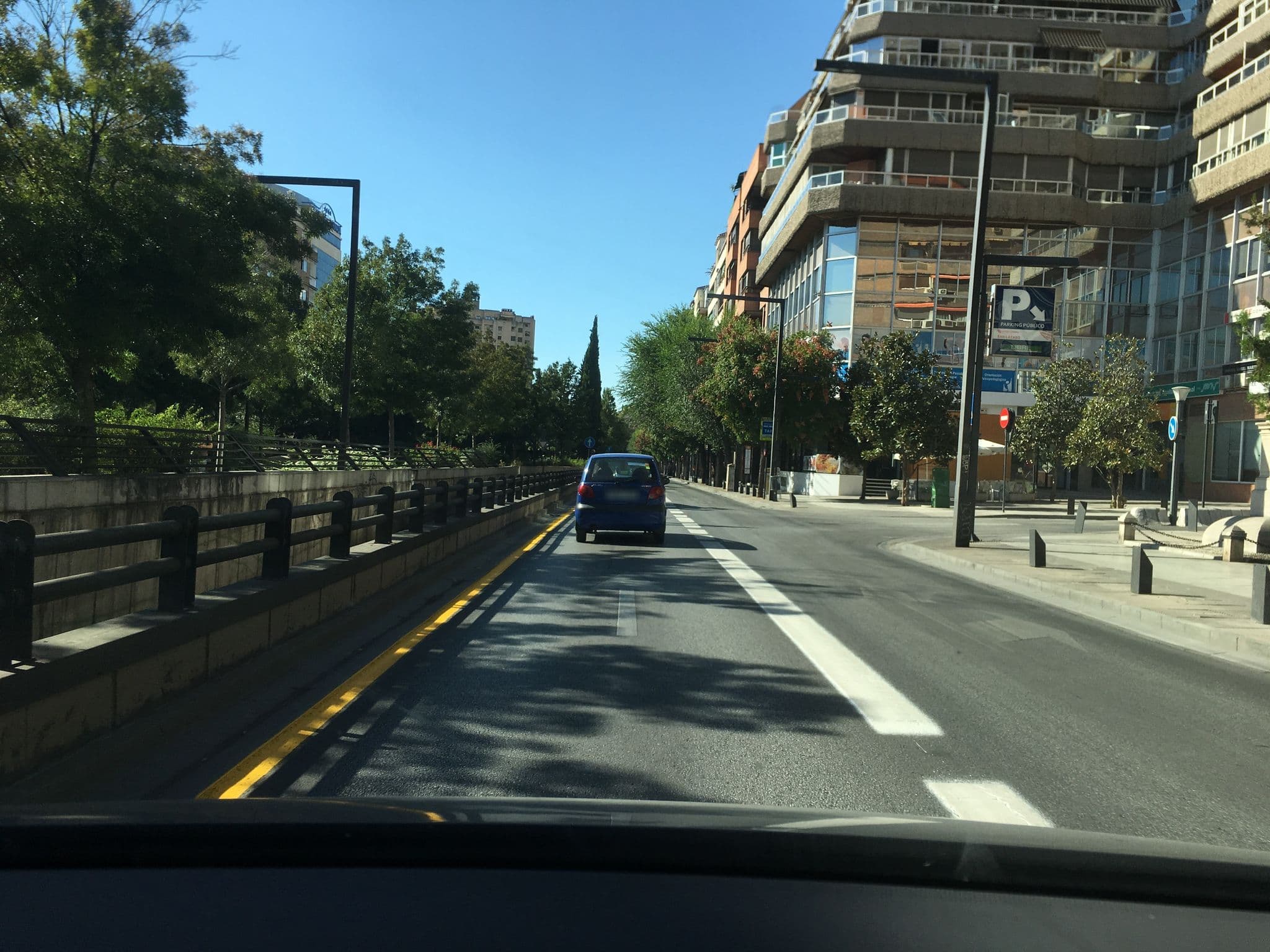 Street view near Hotel Vincci Granada, Granada — © rainerup (CC BY-SA · Mapillary)