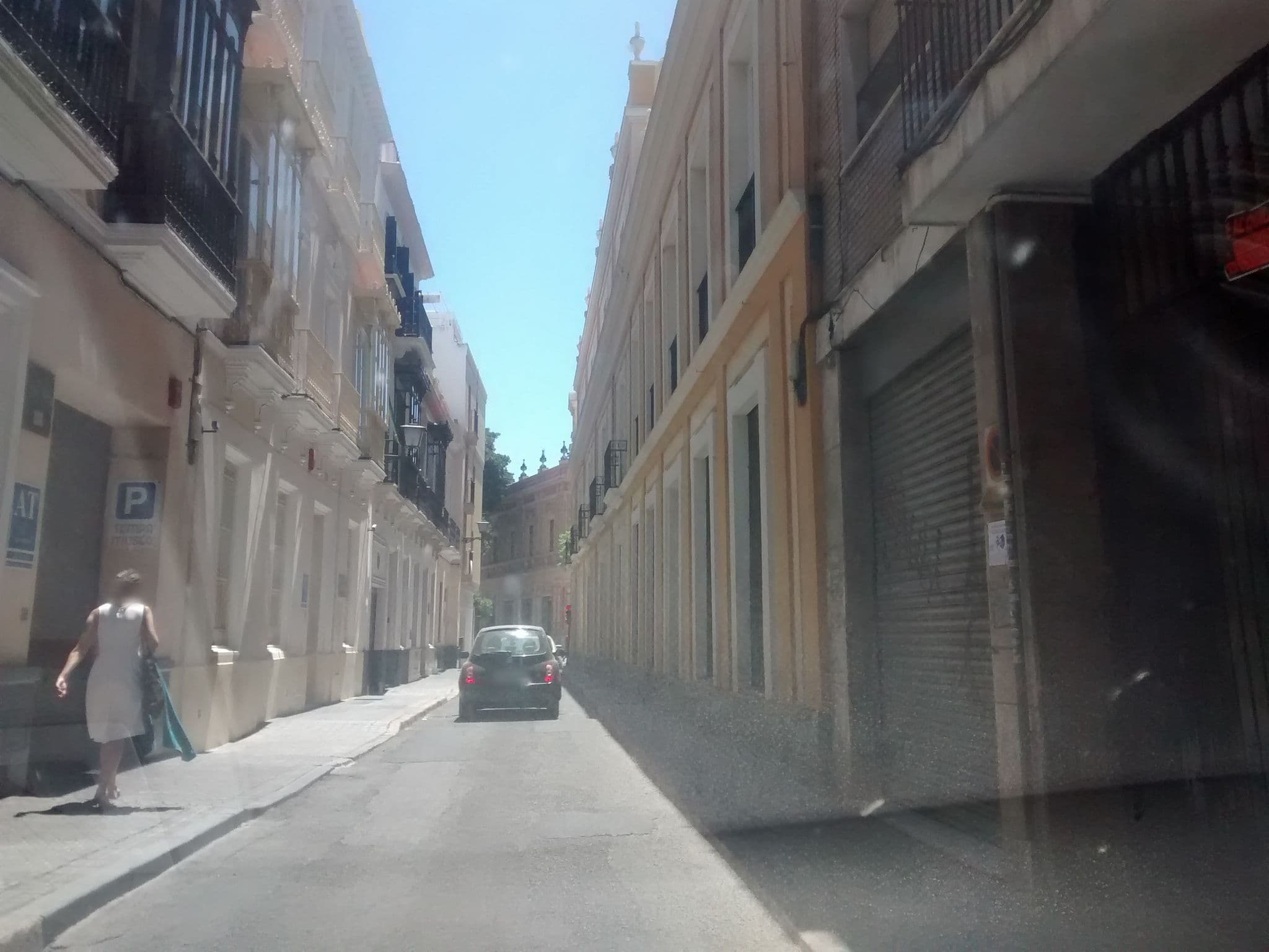 Street view near Apartamentos Turísticos Sevilla, Sevilla — © erielkhan (CC BY-SA · Mapillary)