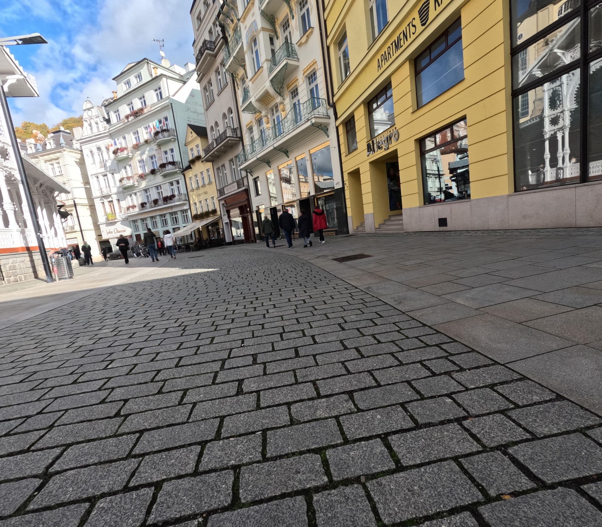 Street view near Karlsbad Prestige, Karlovy Vary