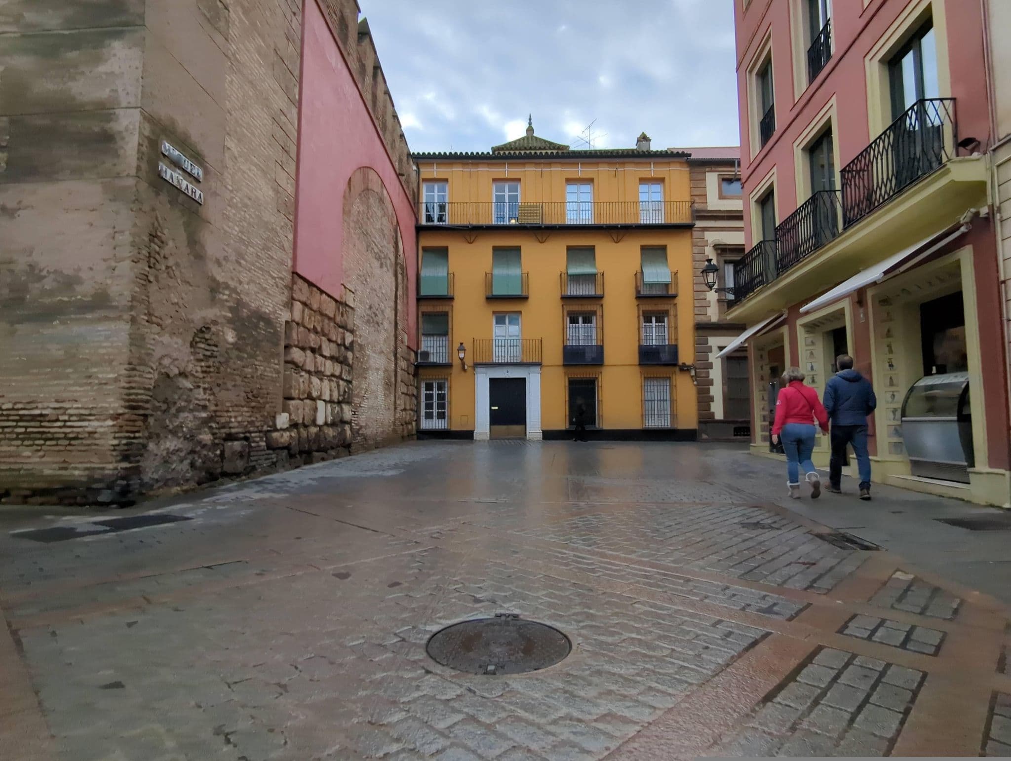 Street view near Hotel H. Boutique Voluve Sevilla, Sevilla — © miguel_andrade (CC BY-SA · Mapillary)