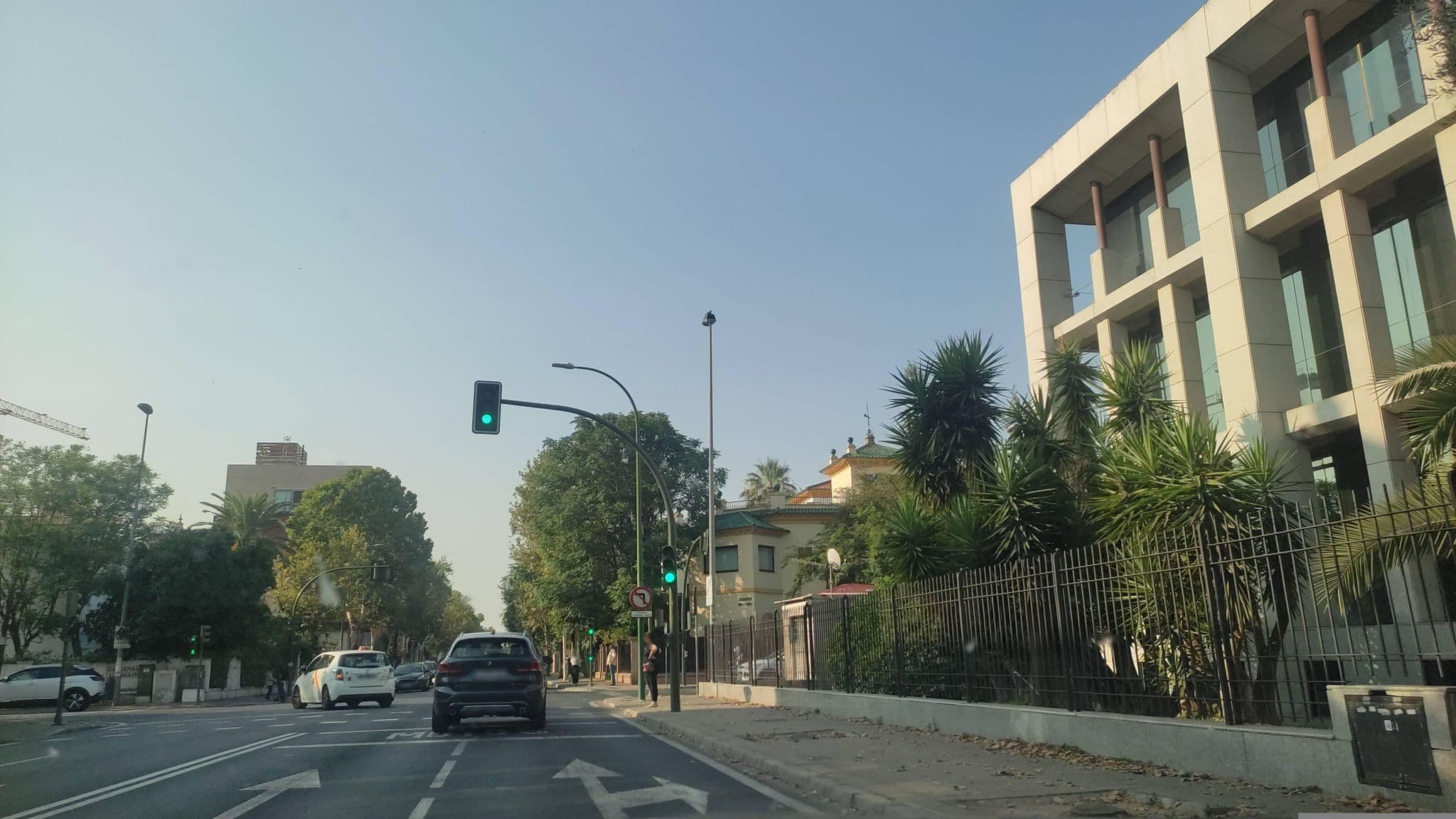 Street view near Ac Dos Sevilla, Sevilla — © kesku (CC BY-SA · Mapillary)