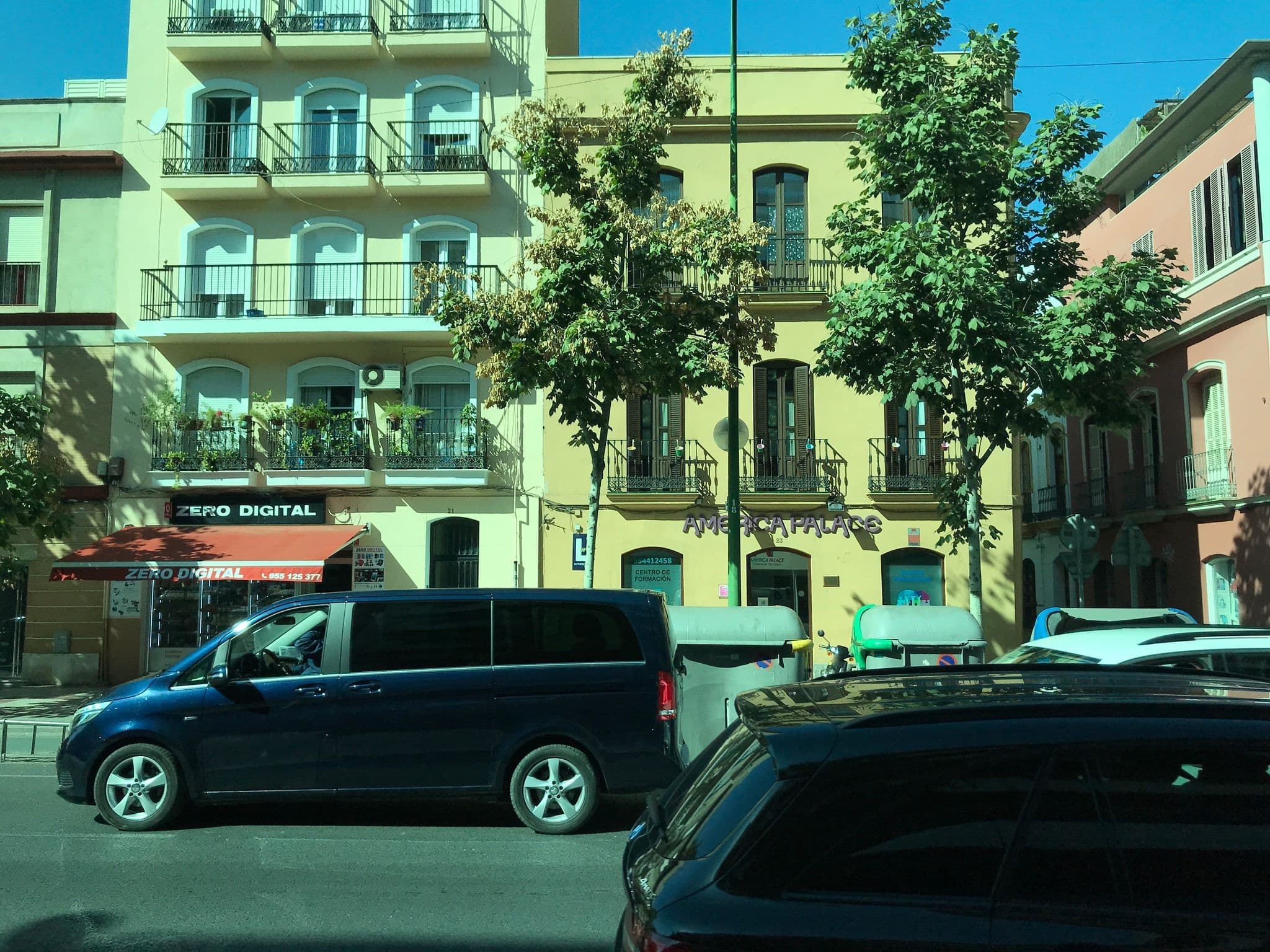 Street view near Menycas, Sevilla — © ejegg (CC BY-SA · Mapillary)