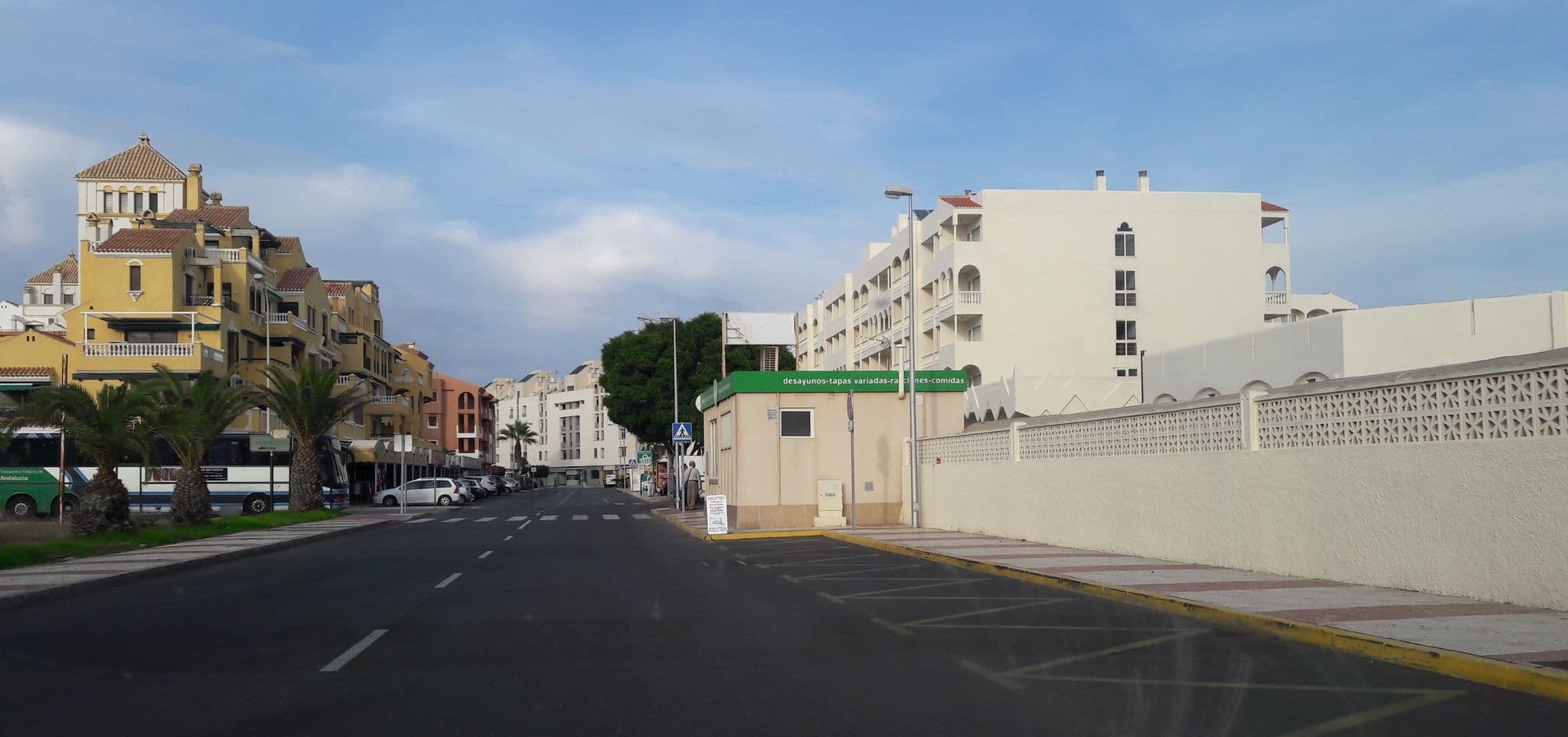 Street view near Hotelroom 272, Roquetas de Mar — © teddy73 (CC BY-SA · Mapillary)