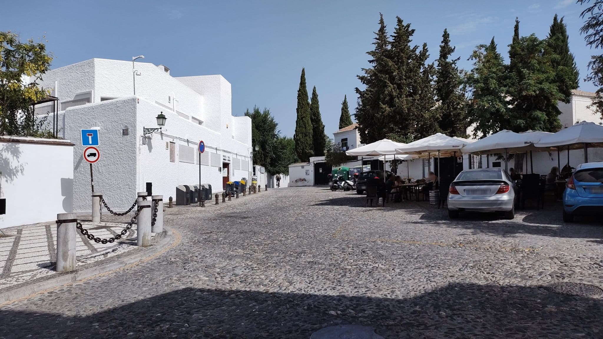 Street view near Oh! My Hostal, Granada — © rsandu (CC BY-SA · Mapillary)