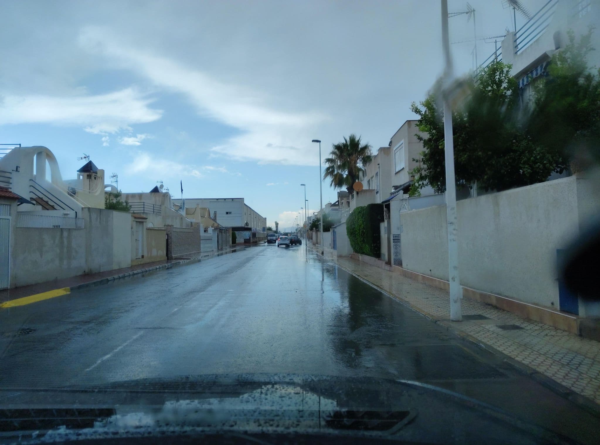 Street view near Castillo Caramelo, Torrevieja — © tobidi (CC BY-SA · Mapillary)