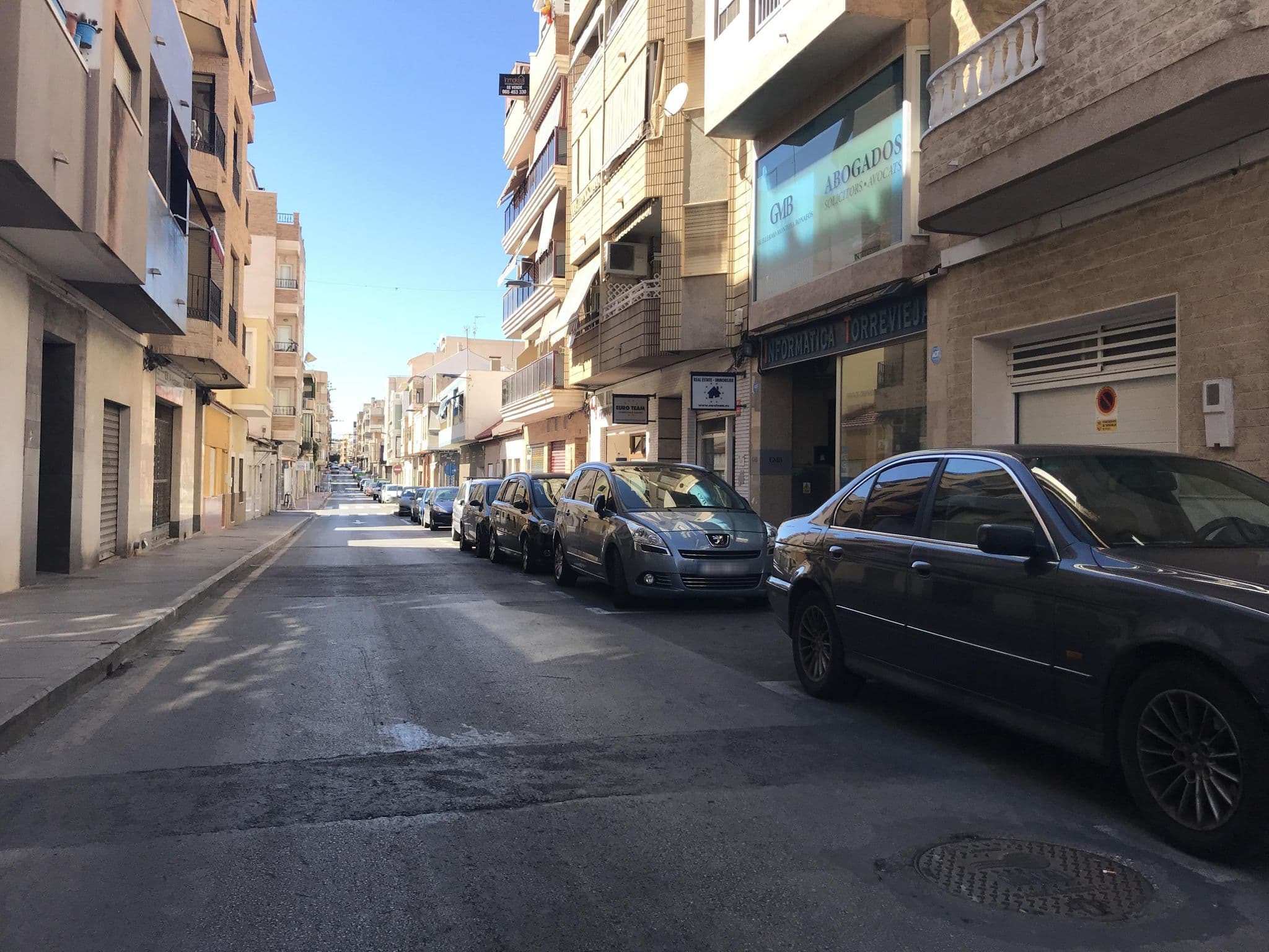Street view near Hostal HB Torrevieja, Torrevieja — © miguel_andrade (CC BY-SA · Mapillary)