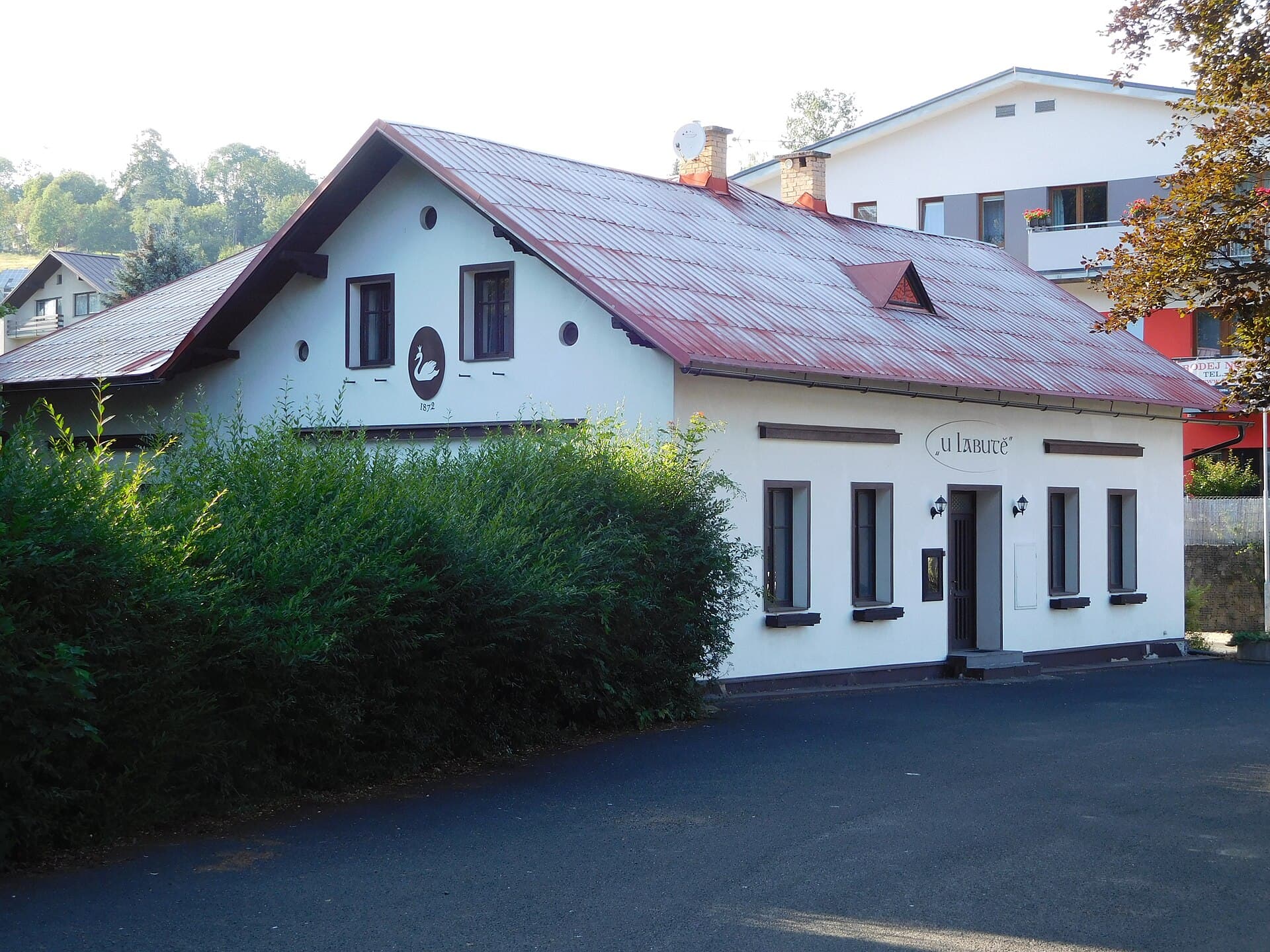 U Labutě (via Wikimedia Commons, CC BY-SA 3.0)