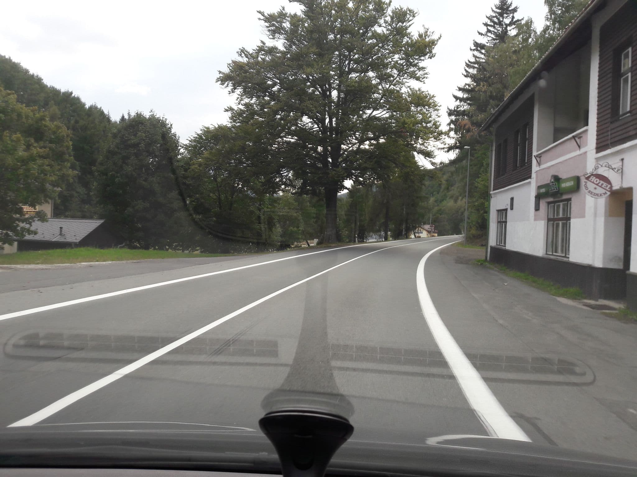 Street view near Hotel Pod sedlem, Loučná nad Desnou — © durko_freemap (CC BY-SA · Mapillary)