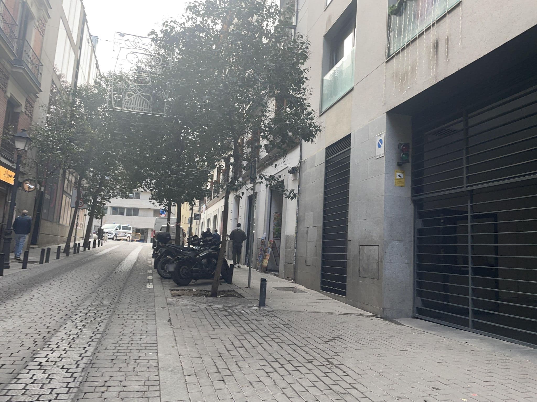 Street view near Hostel SantoDominGo, Madrid Centro — © seraq (CC BY-SA · Mapillary)